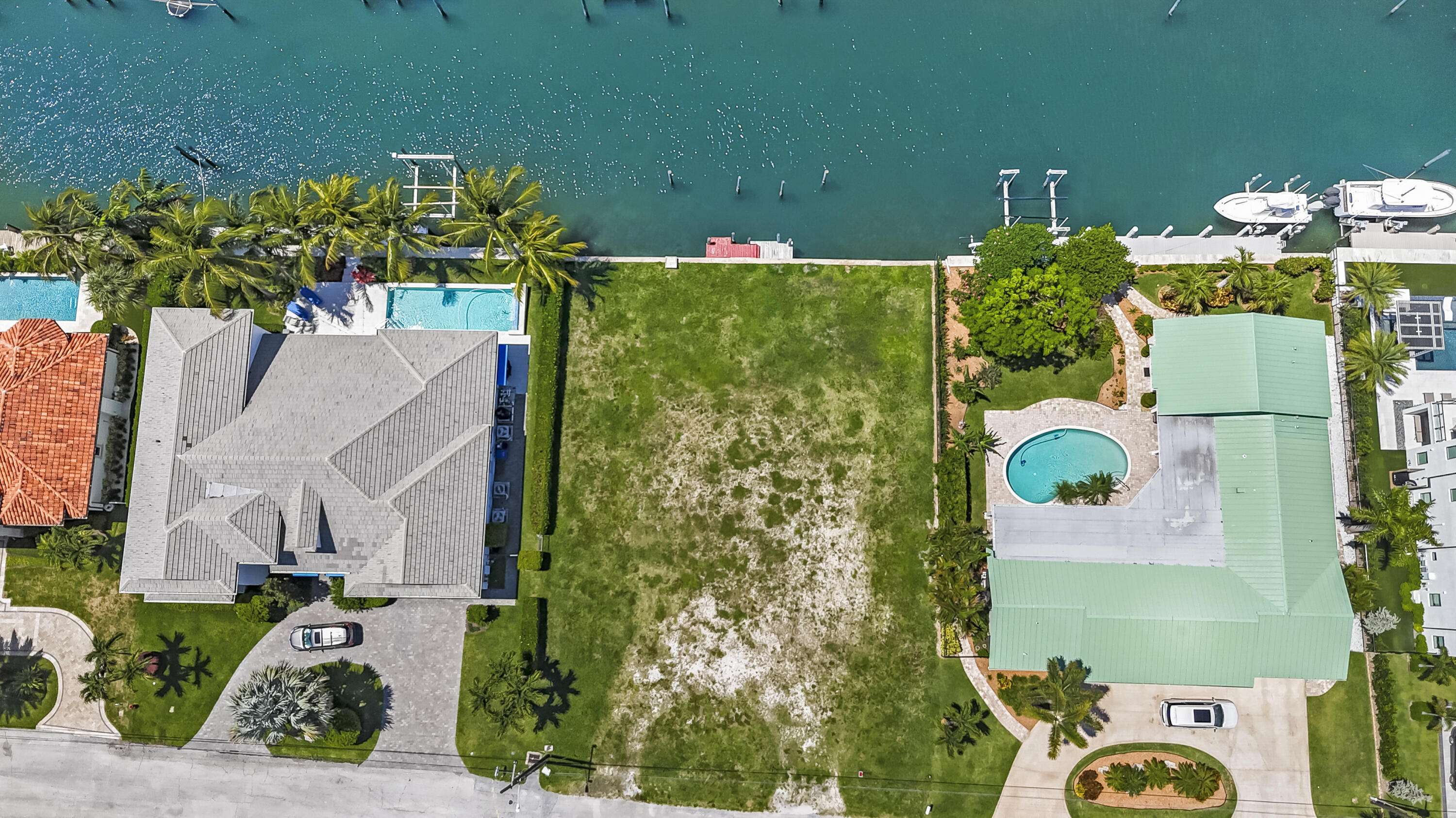 1121 Coral Way