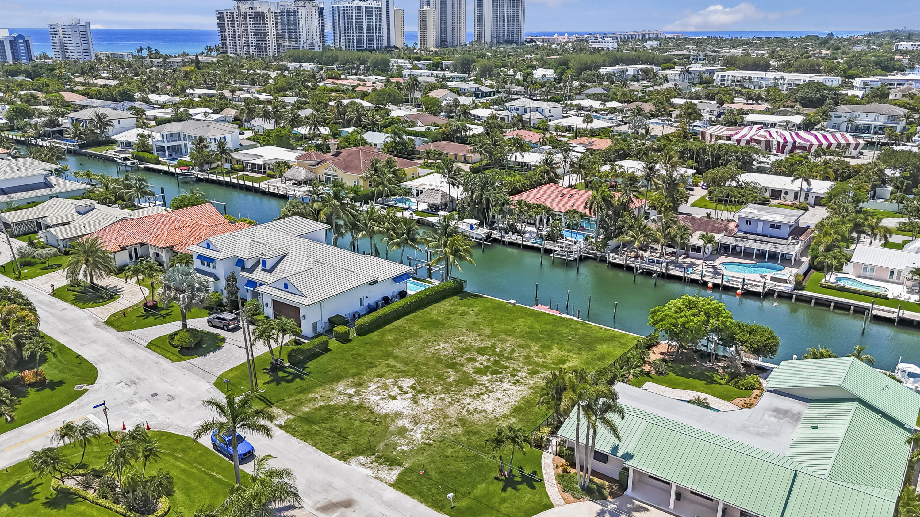 1121 Coral Way