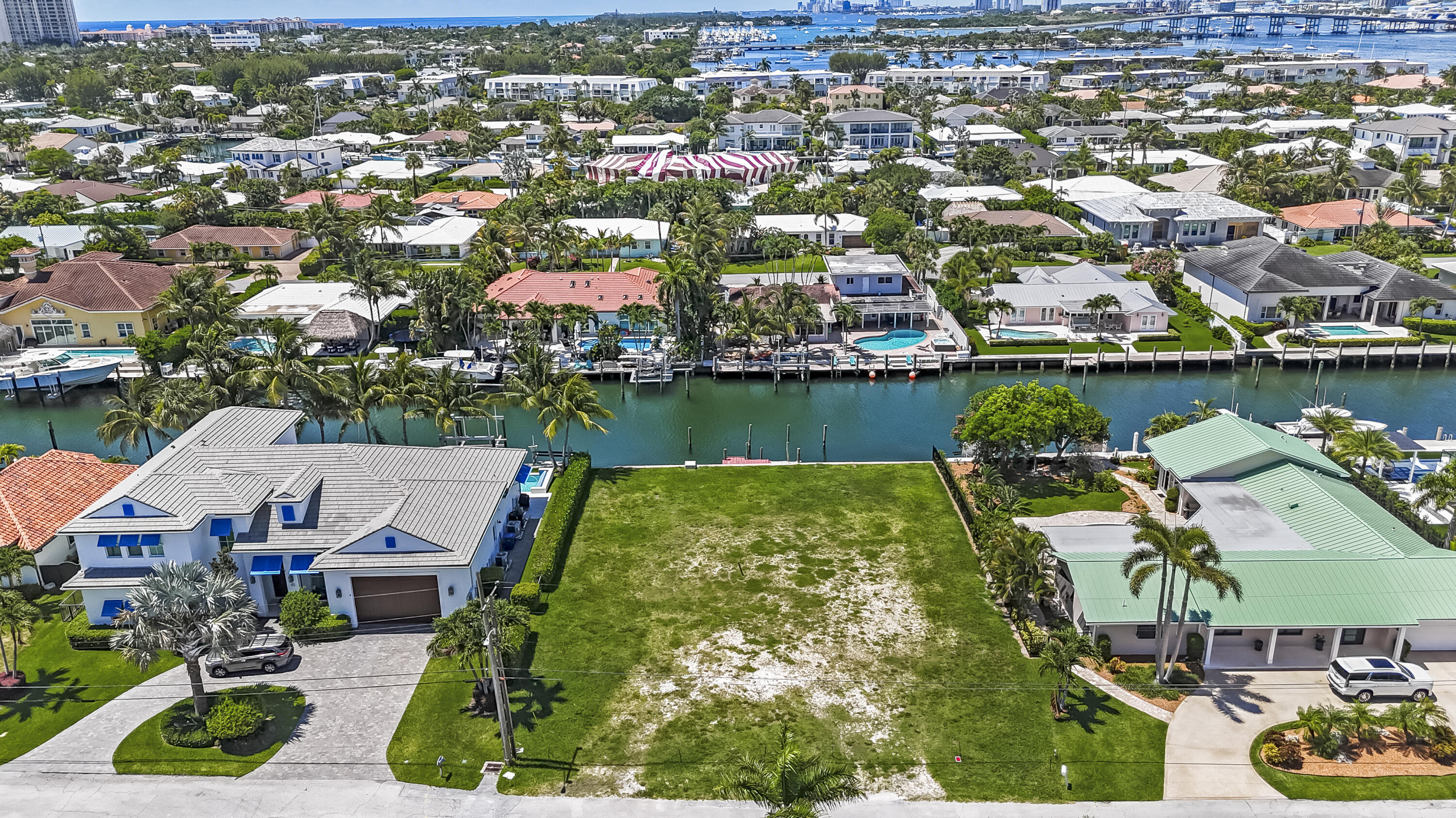 1121 Coral Way