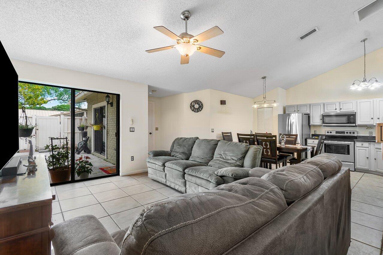 5933 Golden Eagle Circle