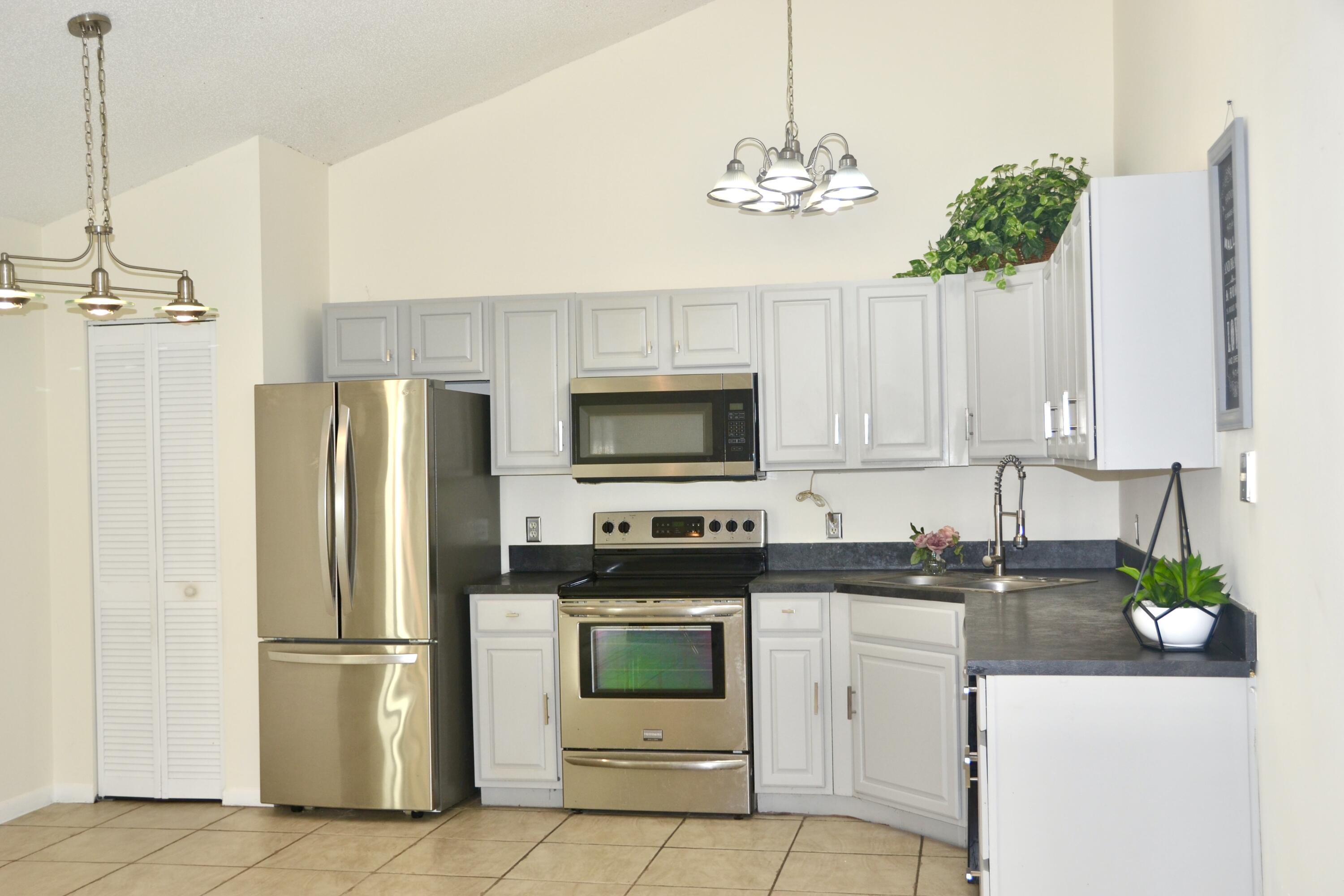 5933 Golden Eagle Circle