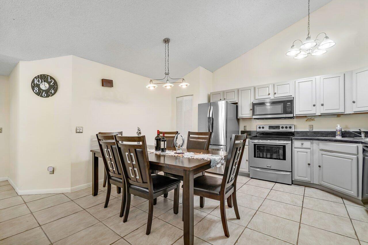 5933 Golden Eagle Circle
