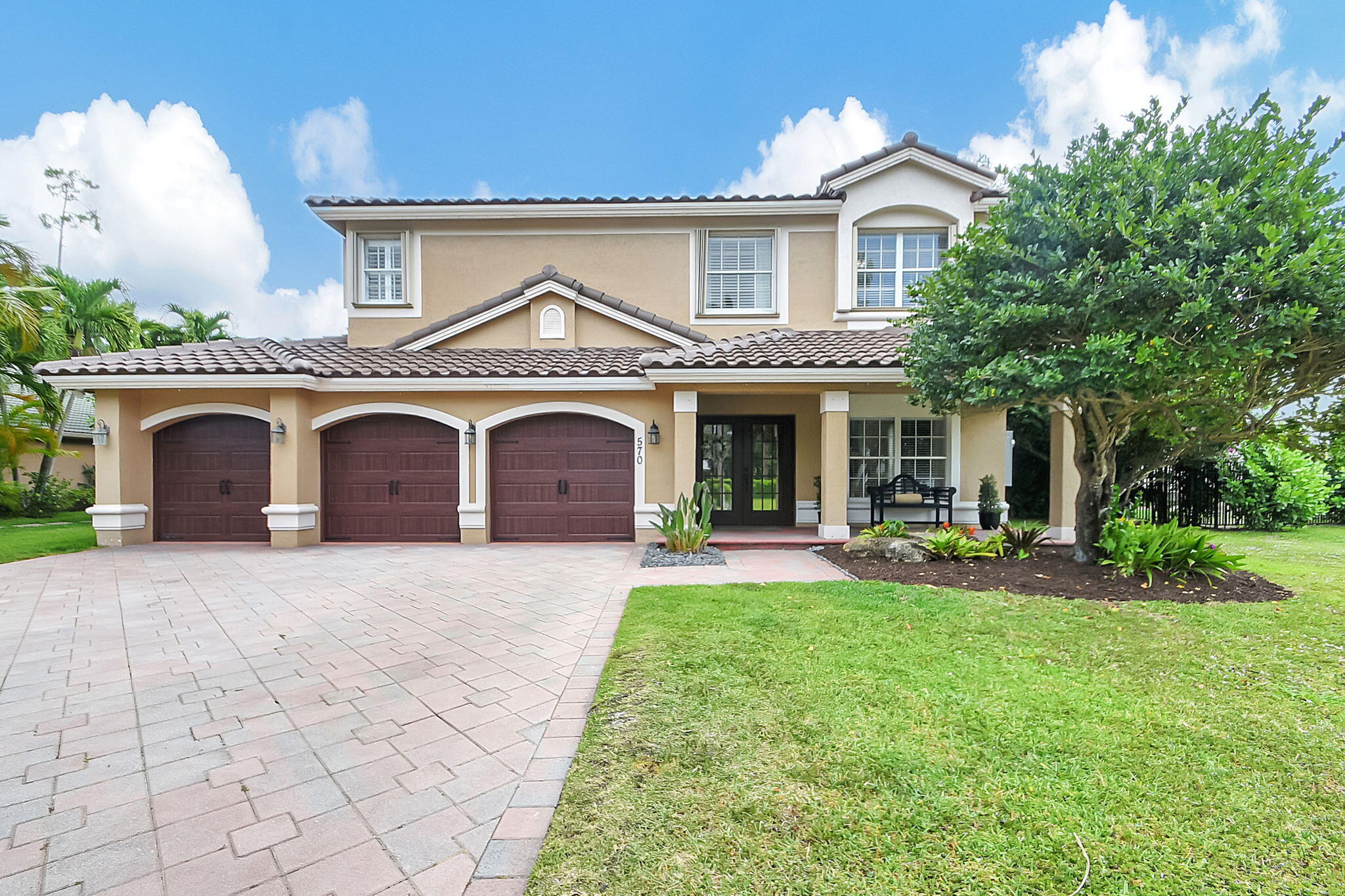 570 Cypress Crossing