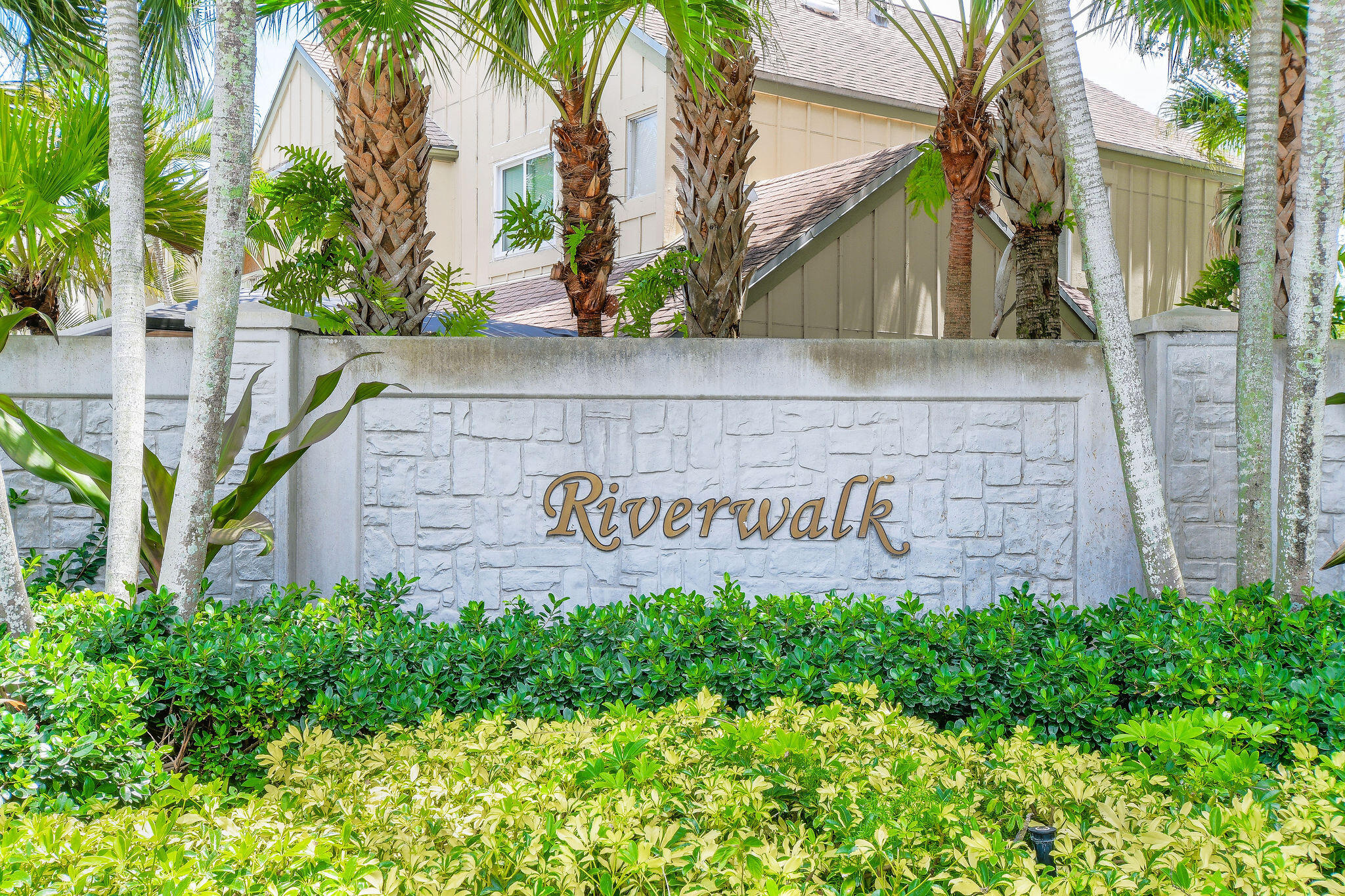 6335 Riverwalk Lane 7