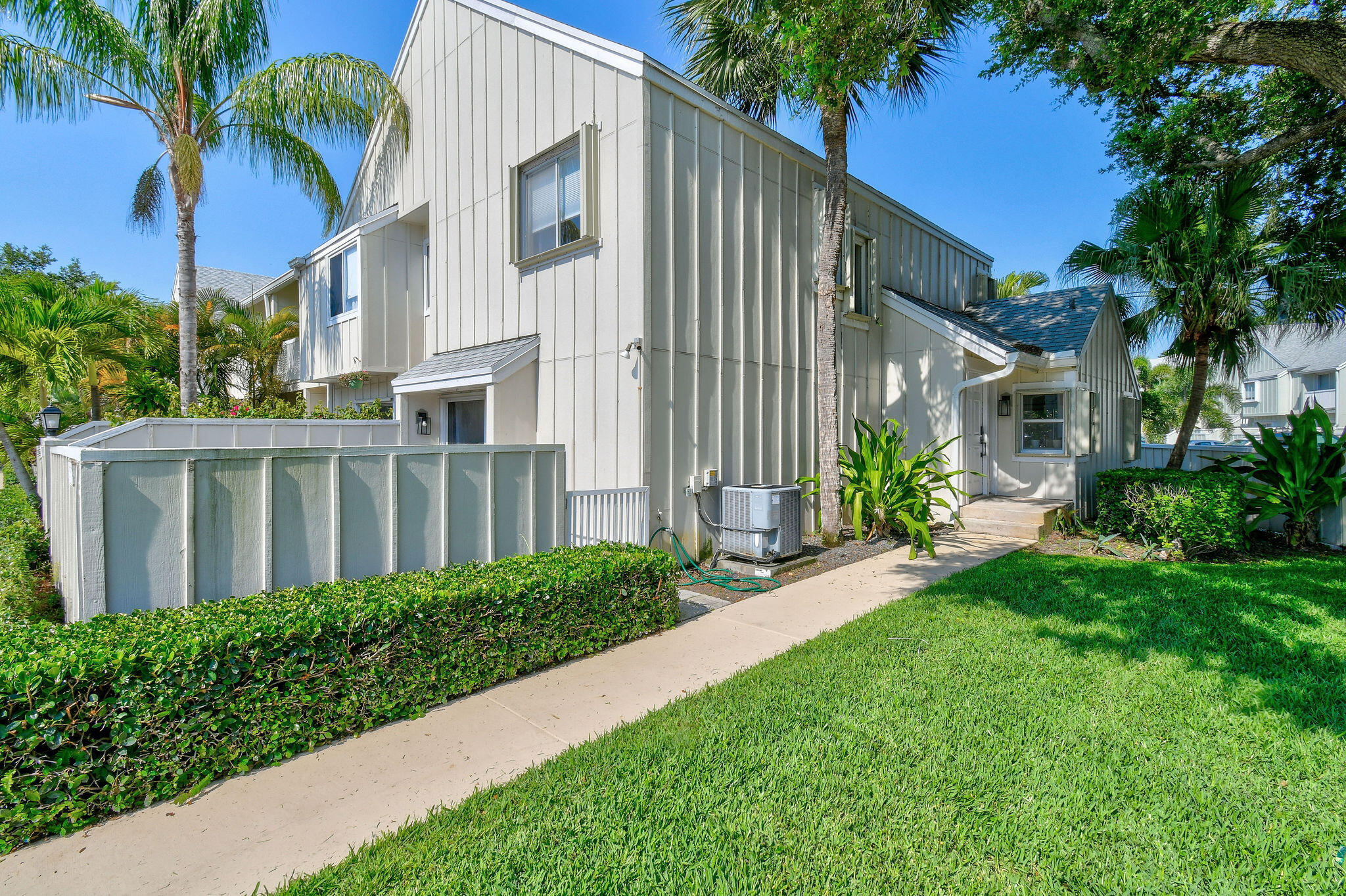 6335 Riverwalk Lane 7