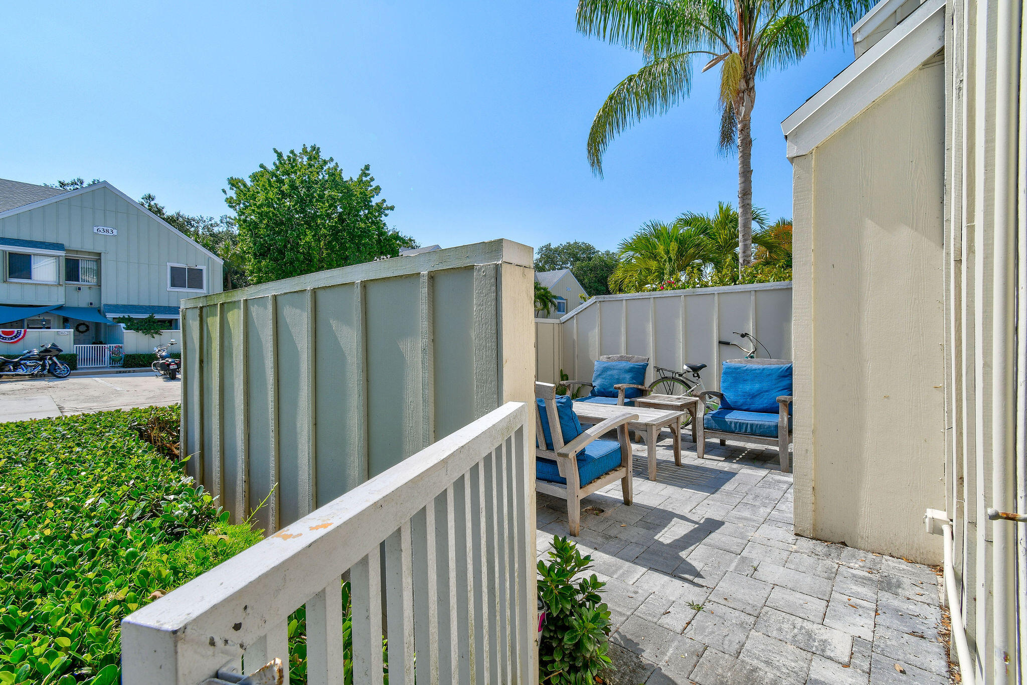 6335 Riverwalk Lane 7