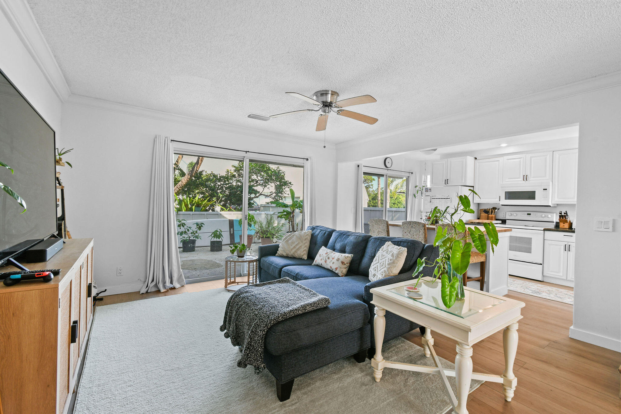 6335 Riverwalk Lane 7