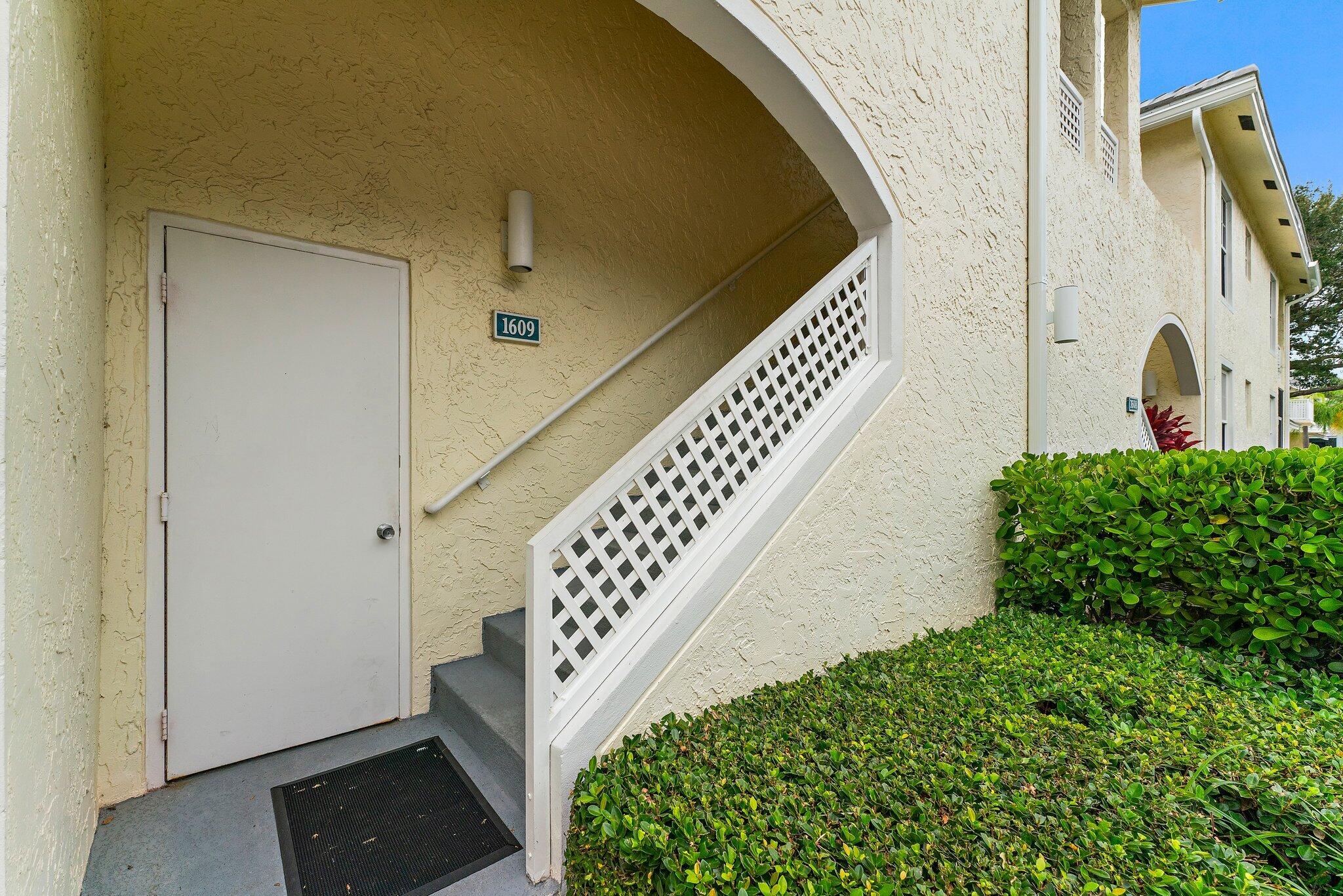 1609 Mizzenmast Way