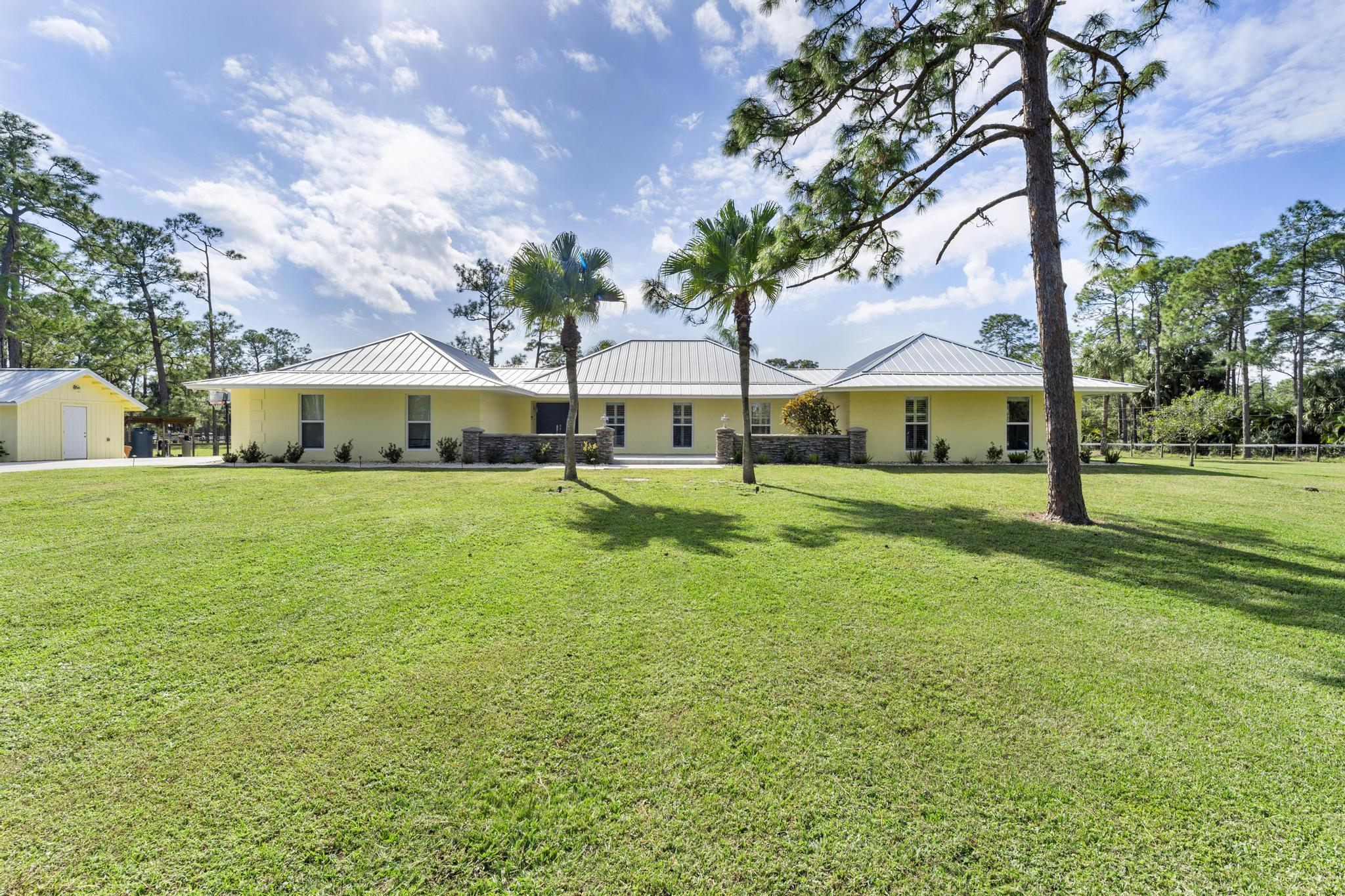 14818 Broken Arrow Place