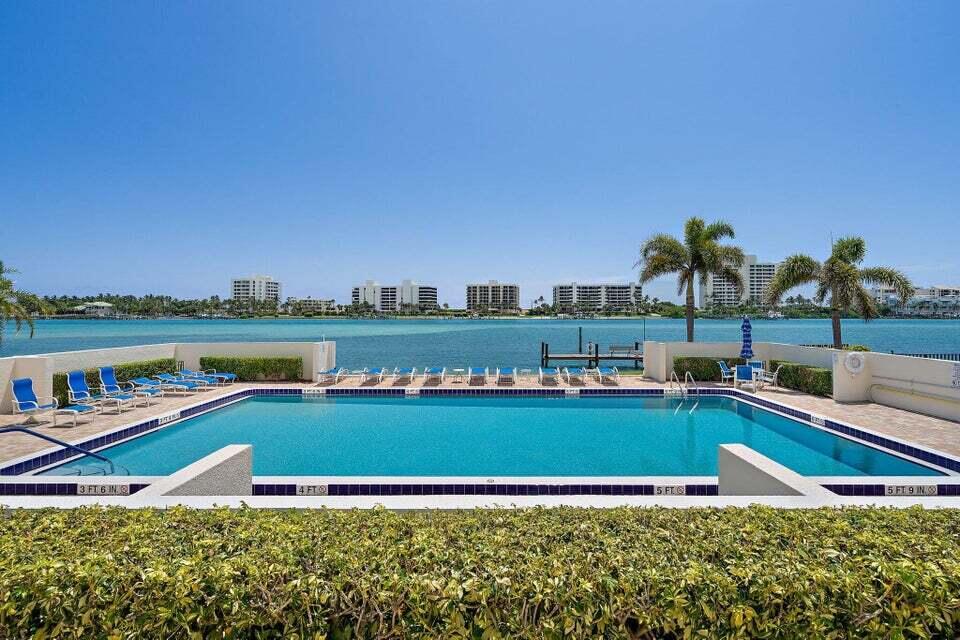 19800 Sandpointe Bay Drive 407
