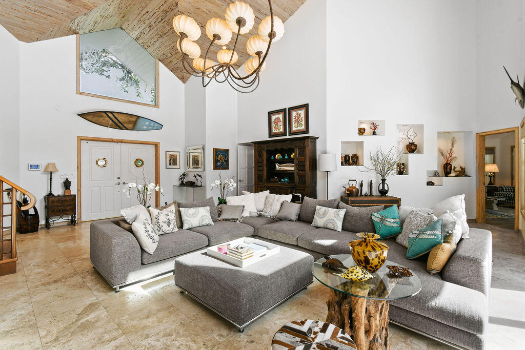 2388 Palm Harbor Drive