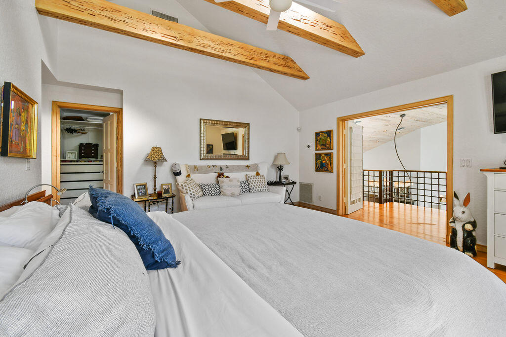 2388 Palm Harbor Drive