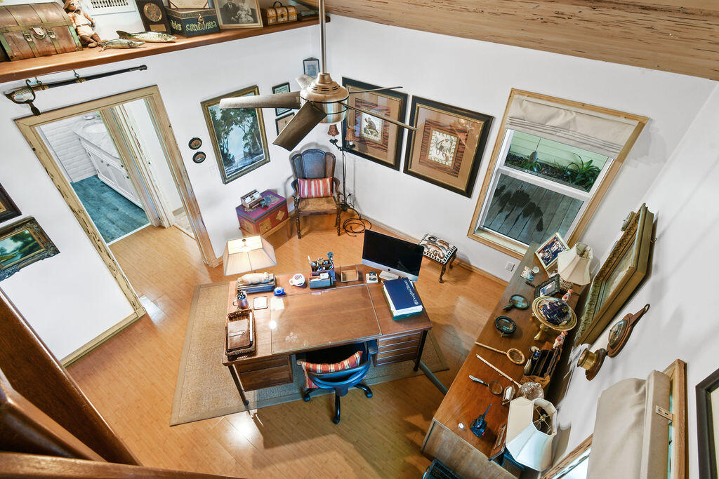 2388 Palm Harbor Drive