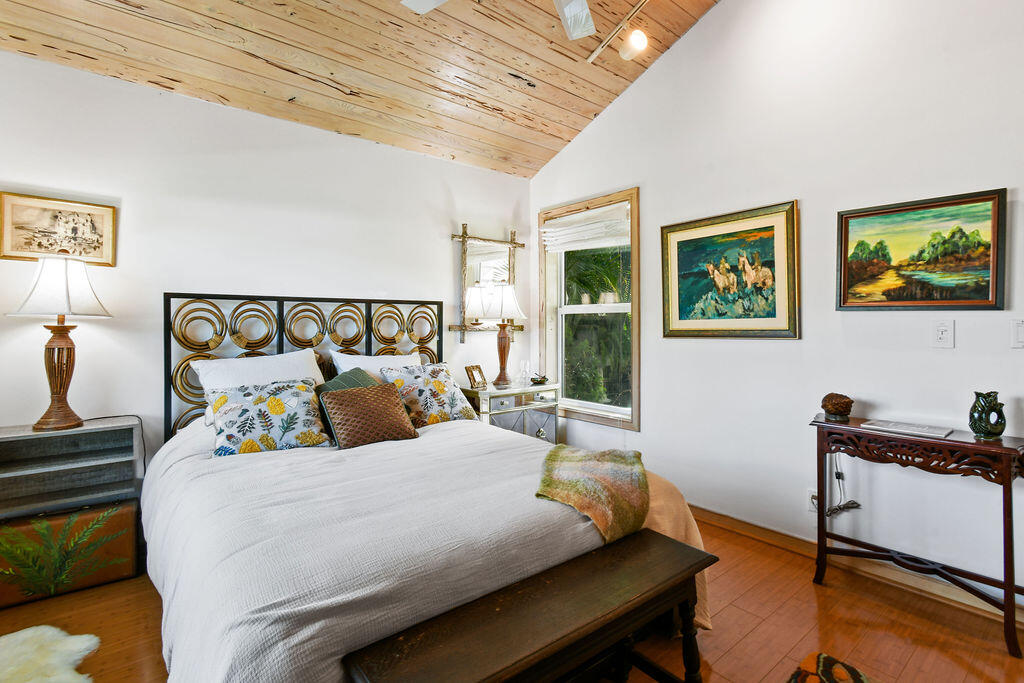 2388 Palm Harbor Drive