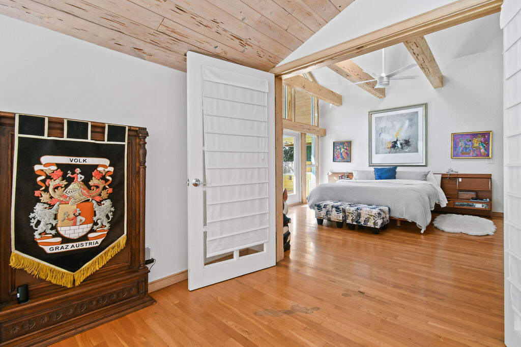 2388 Palm Harbor Drive