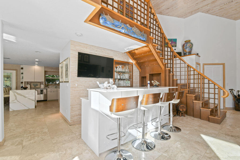 2388 Palm Harbor Drive