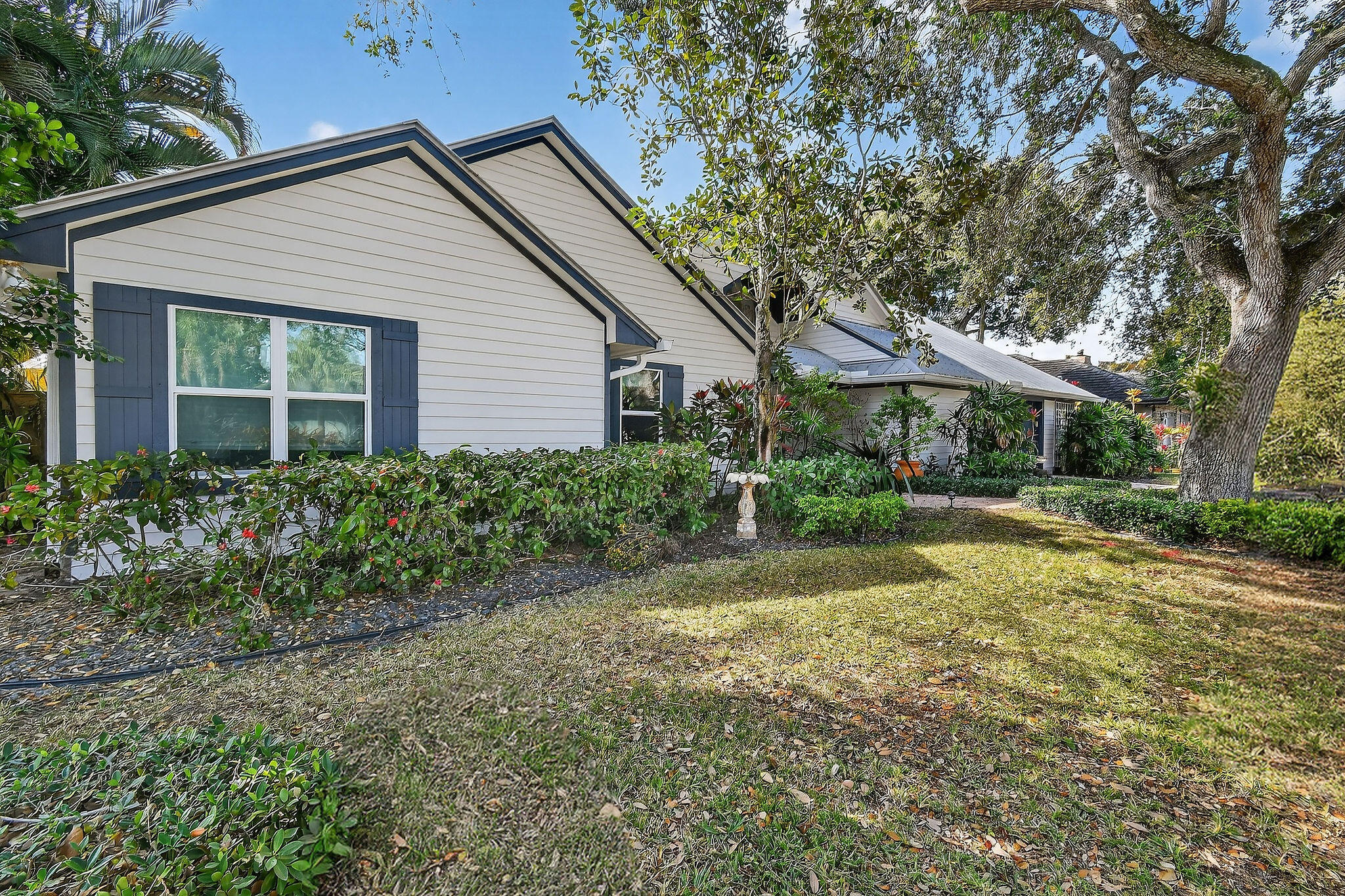 2388 Palm Harbor Drive