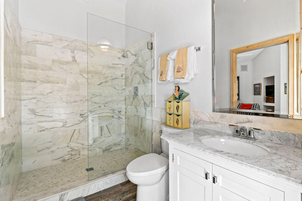 2388 Palm Harbor Drive