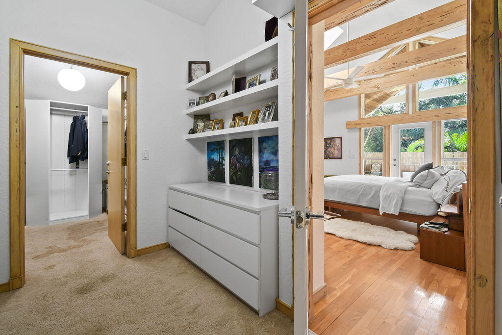 2388 Palm Harbor Drive