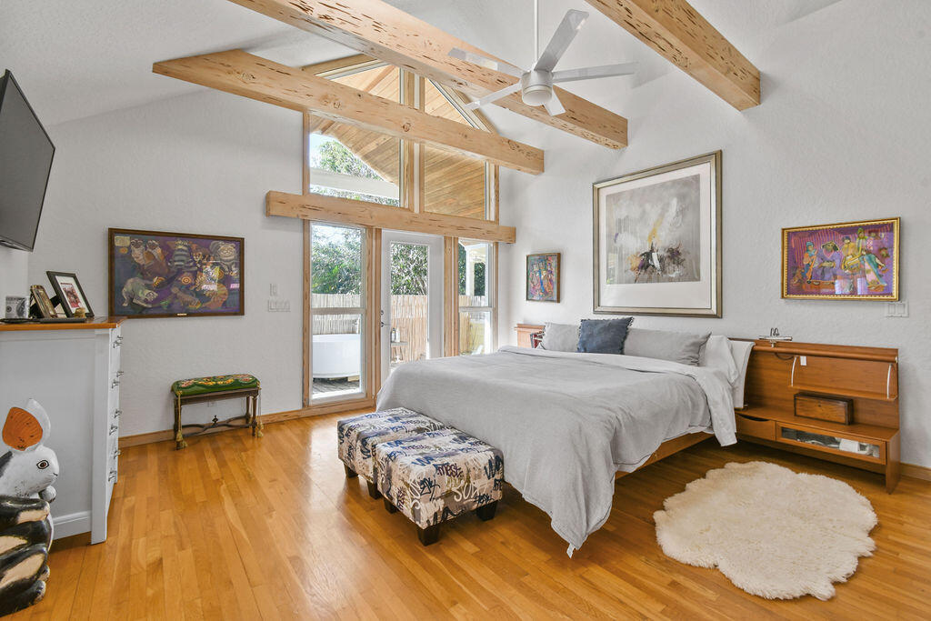 2388 Palm Harbor Drive