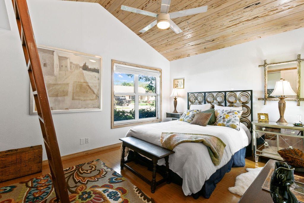 2388 Palm Harbor Drive