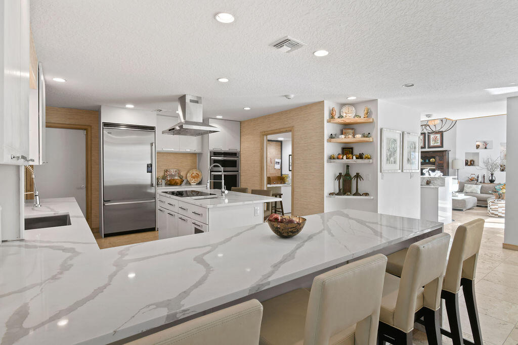 2388 Palm Harbor Drive