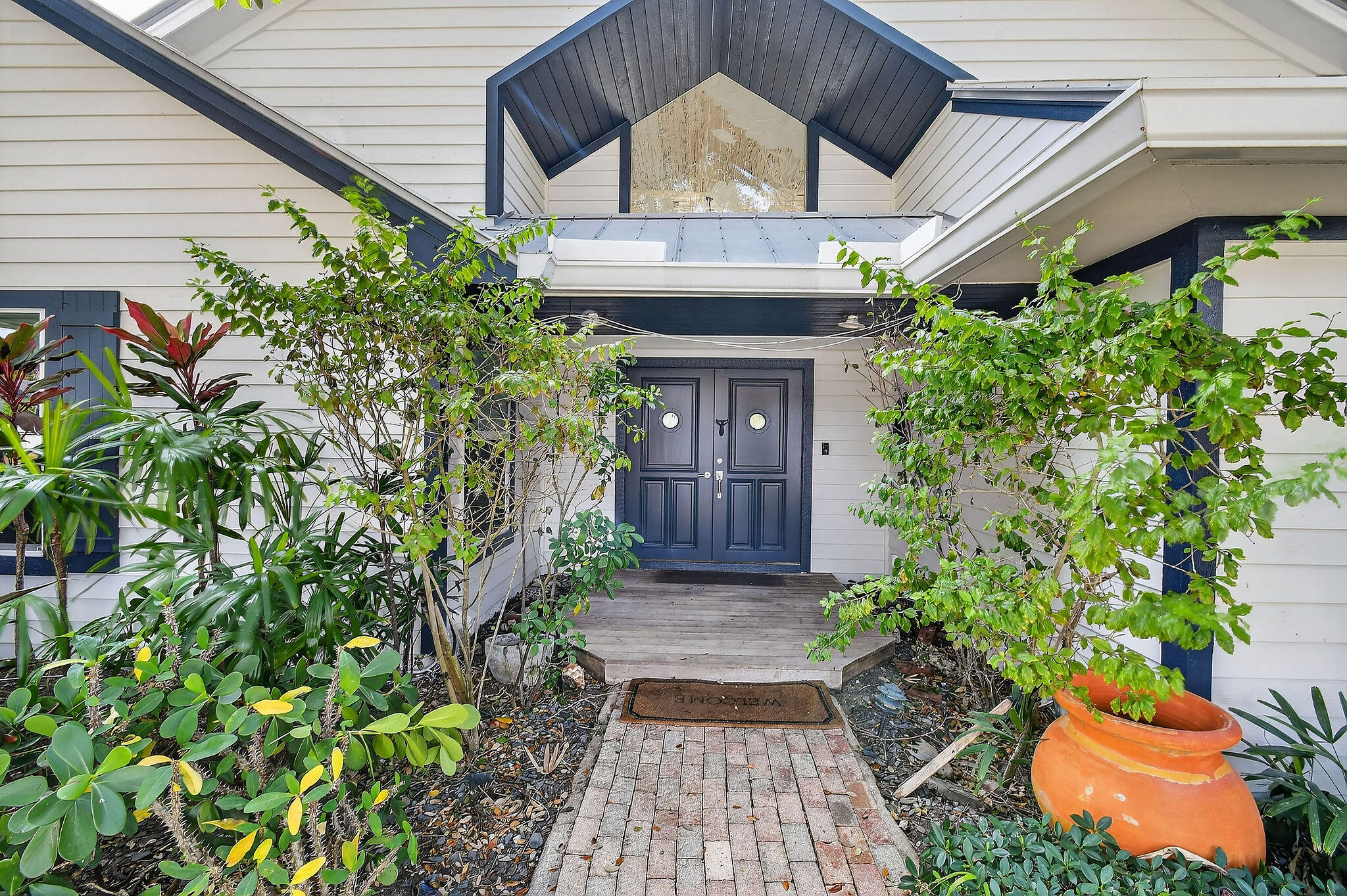 2388 Palm Harbor Drive