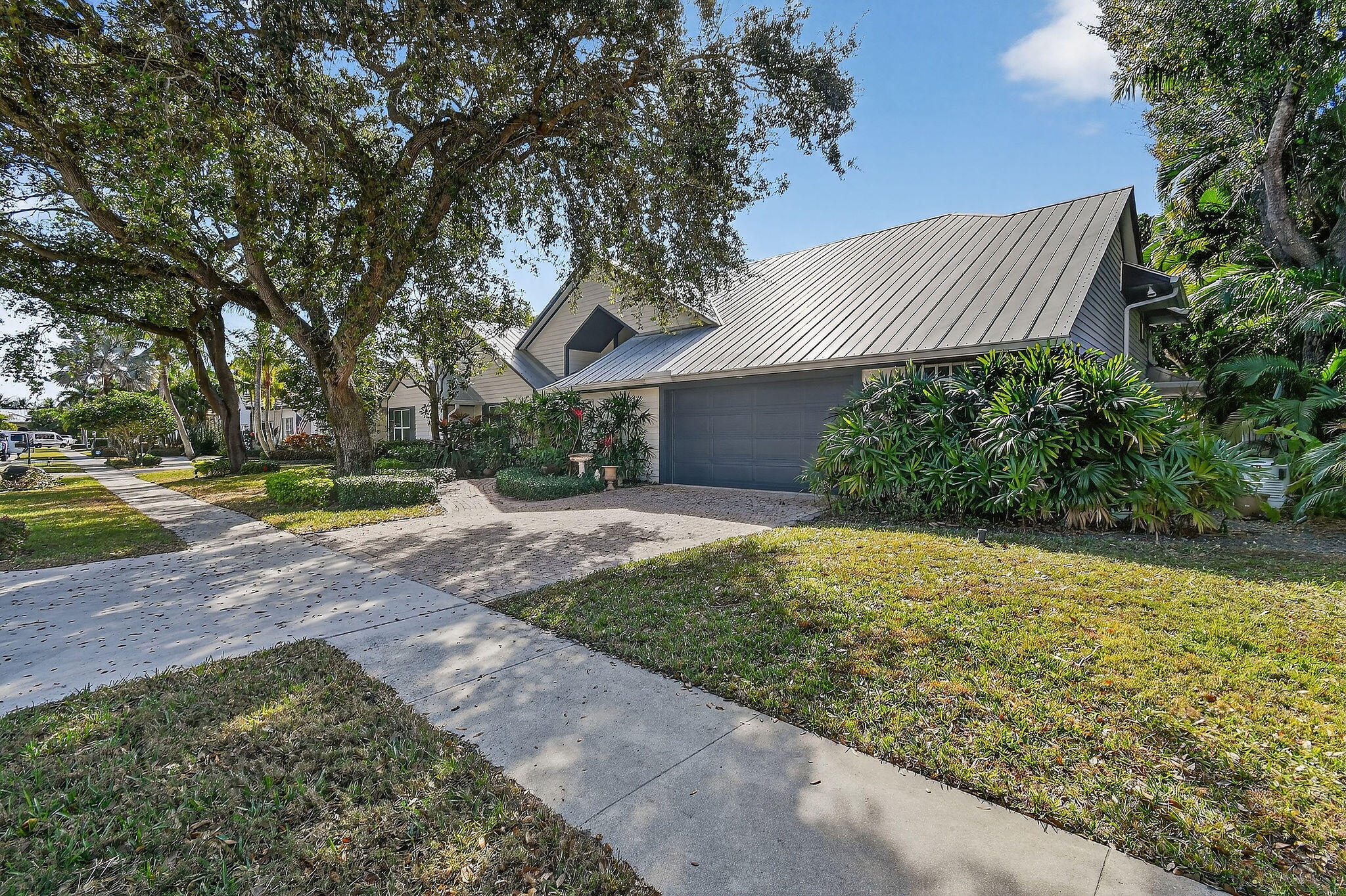2388 Palm Harbor Drive