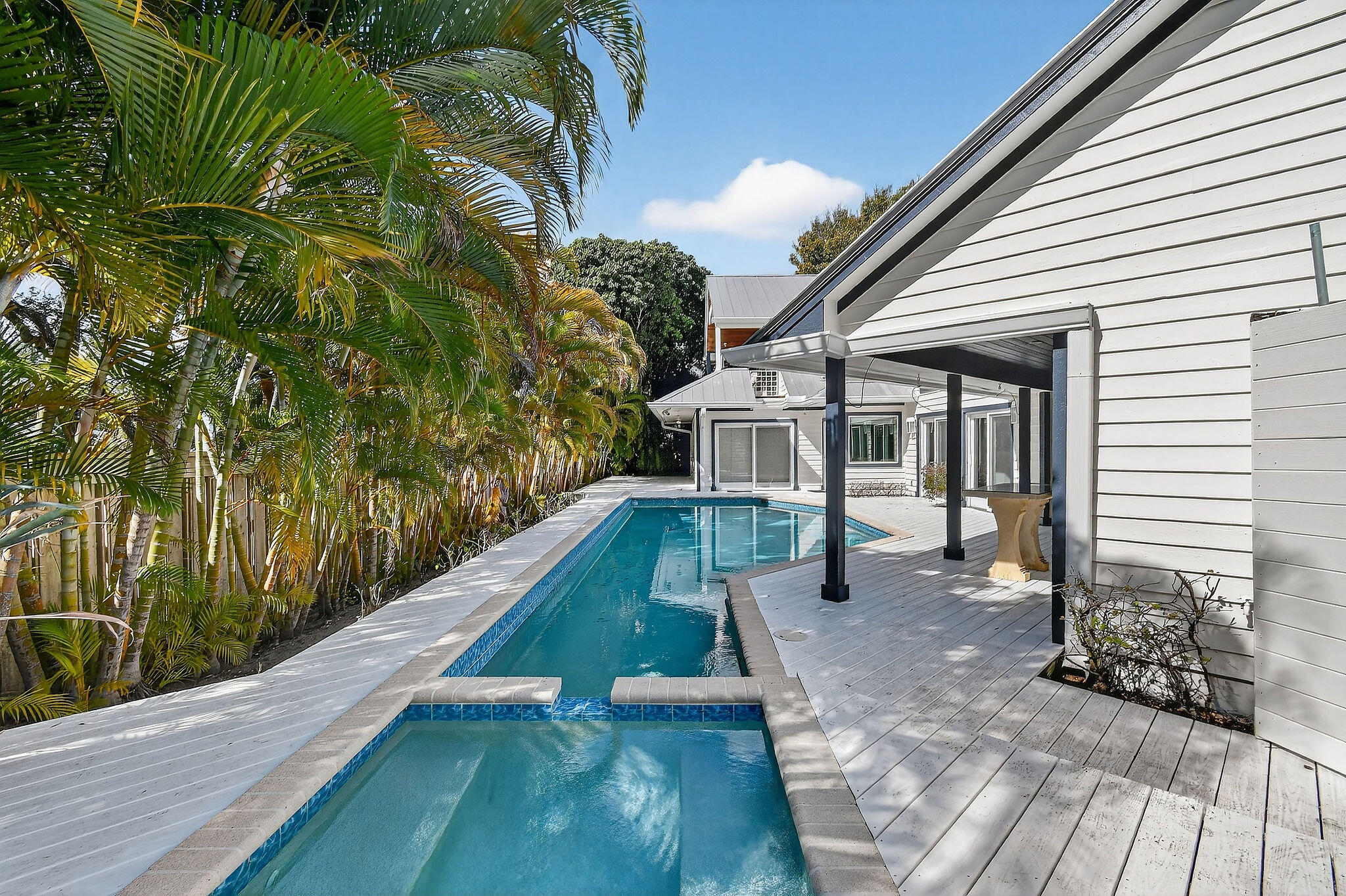 2388 Palm Harbor Drive