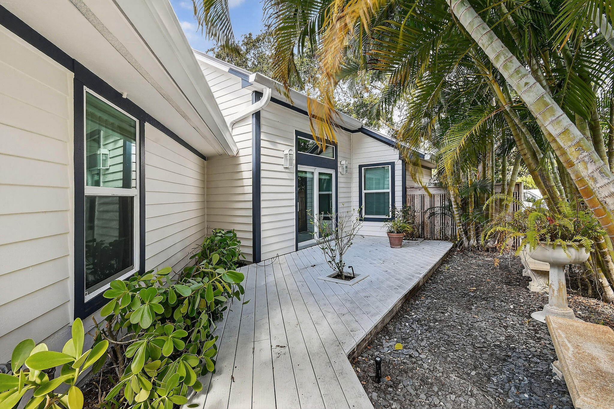 2388 Palm Harbor Drive