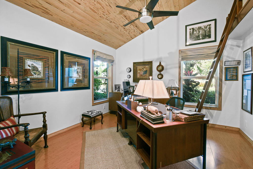 2388 Palm Harbor Drive