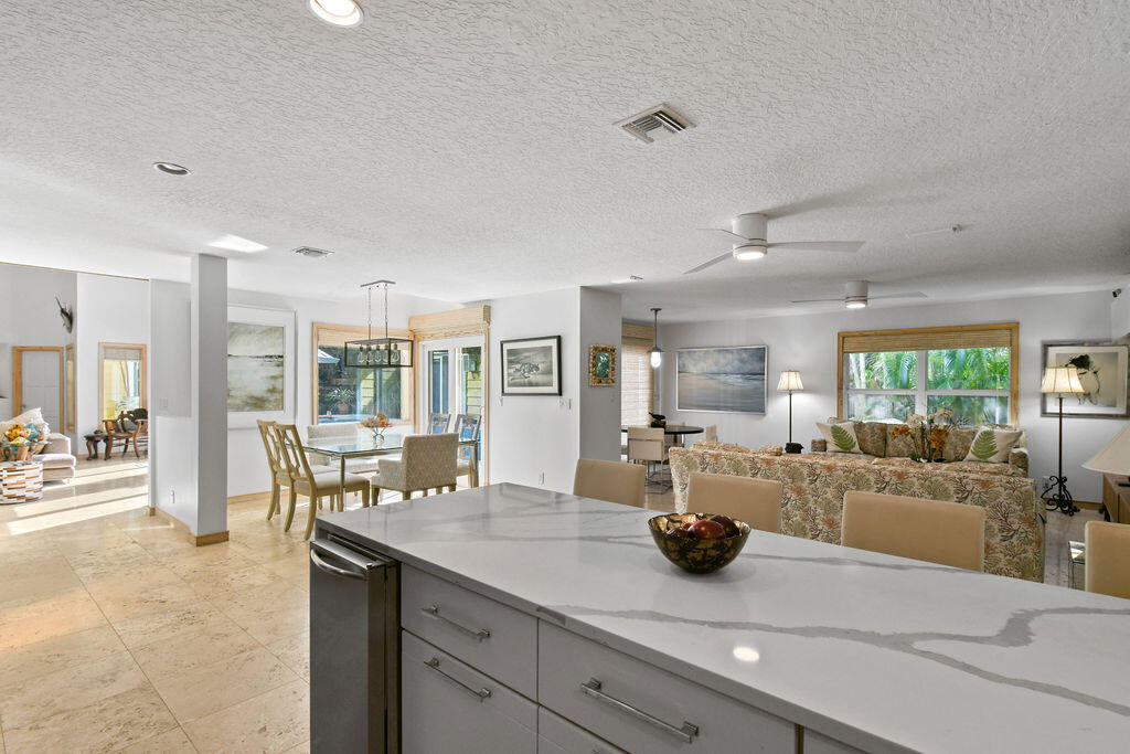 2388 Palm Harbor Drive