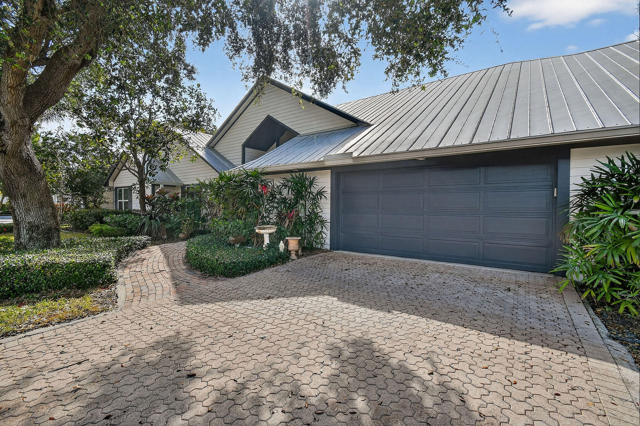 2388 Palm Harbor Drive