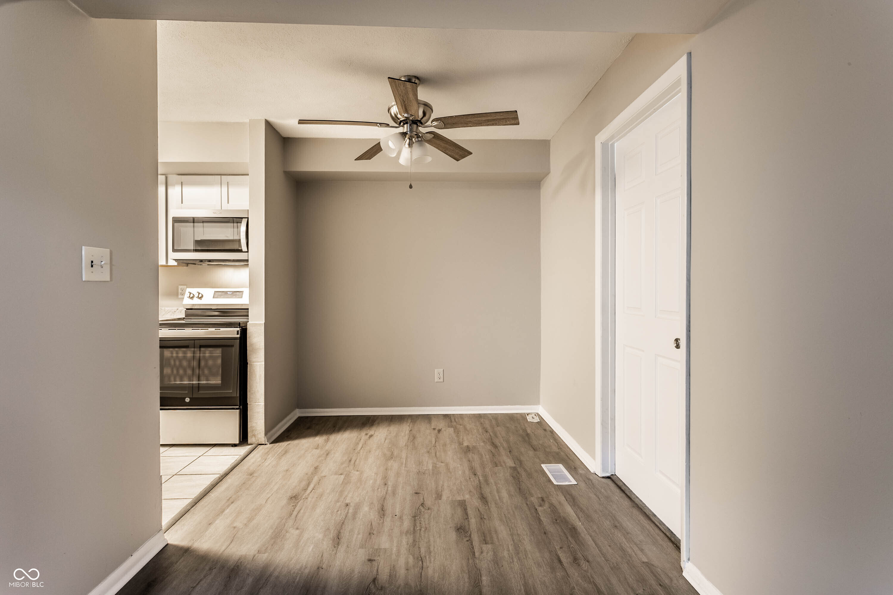 4839 Oakwood Trail