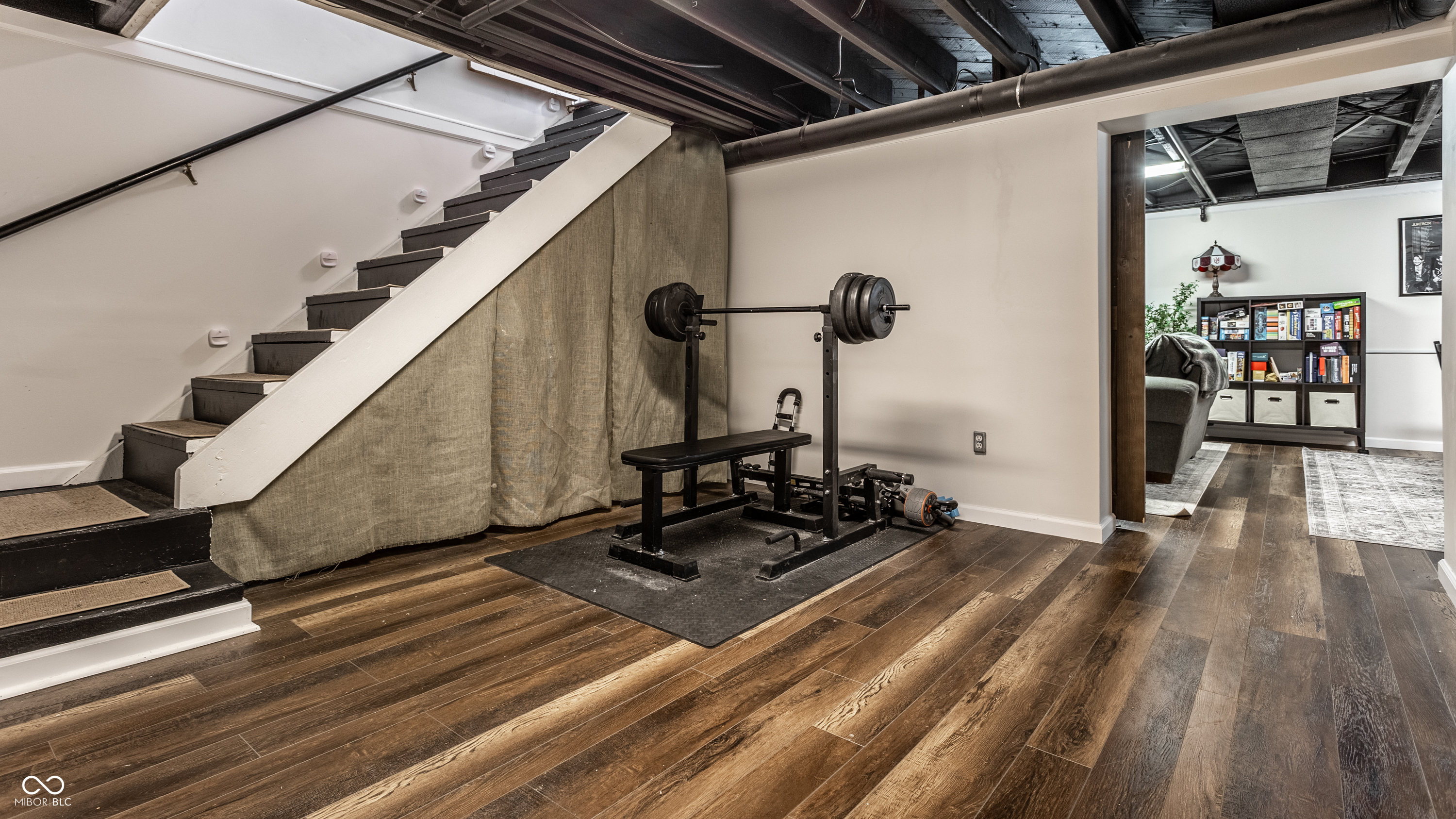 5704 Crestview Avenue