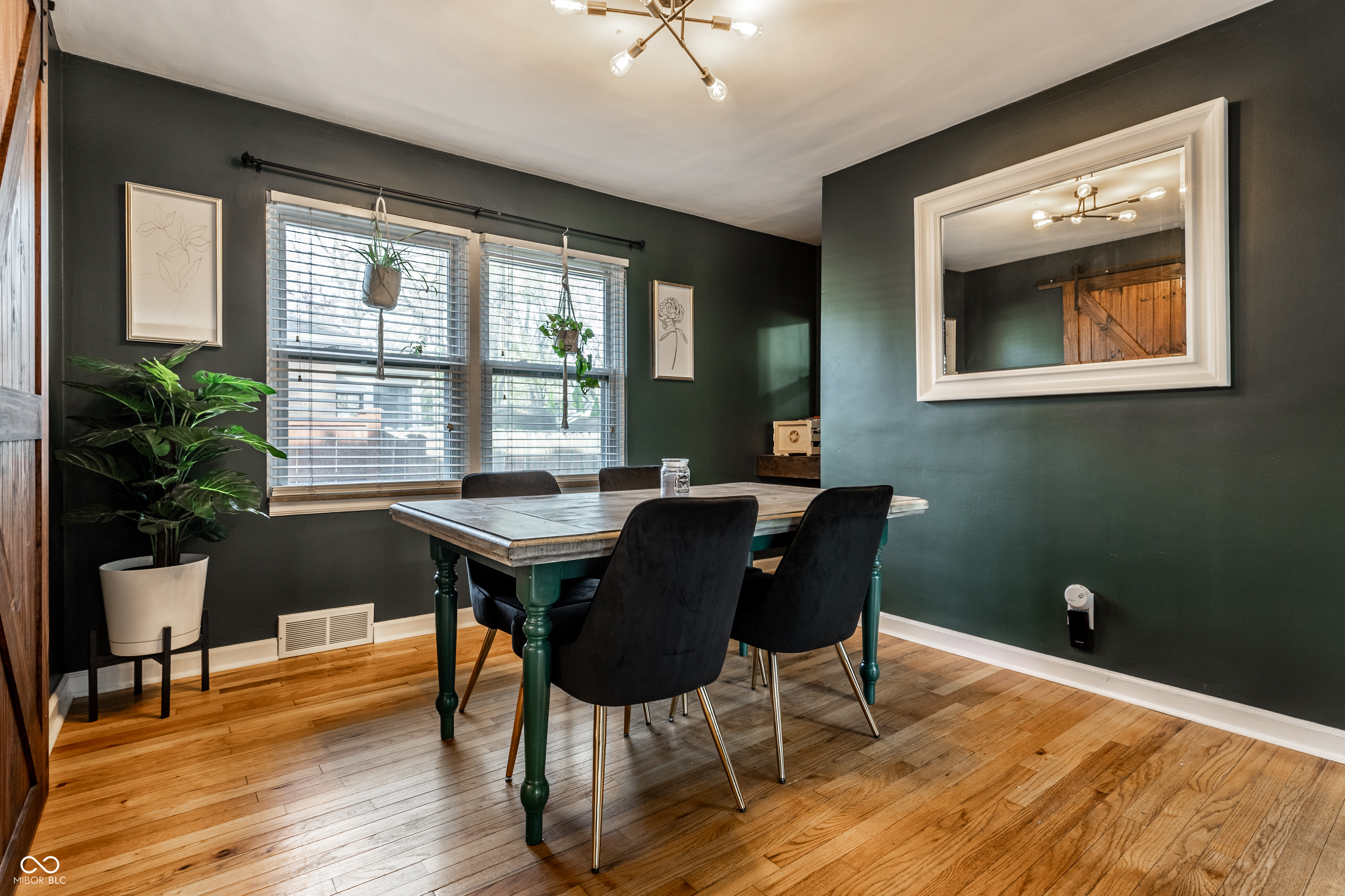 5704 Crestview Avenue