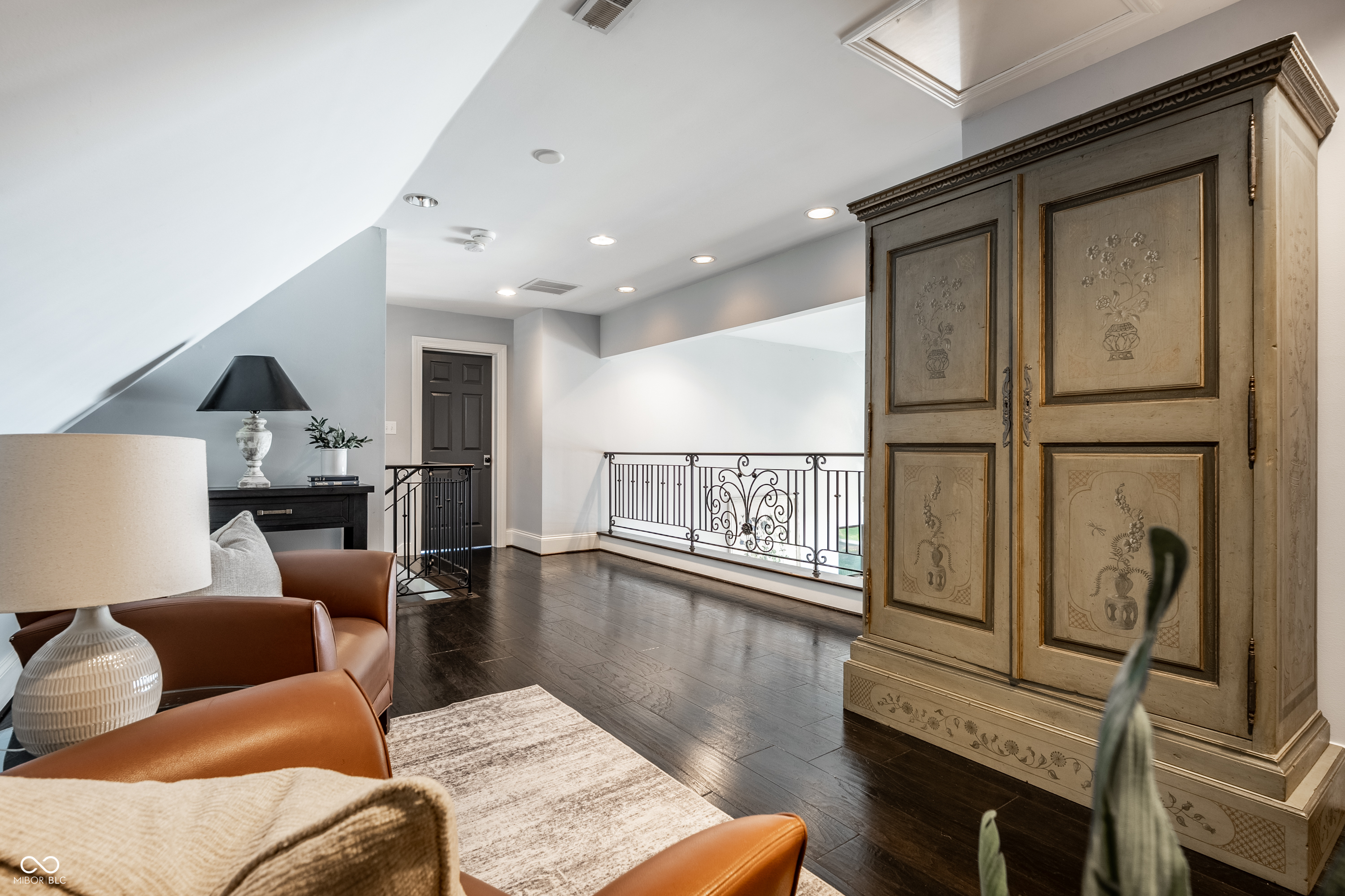 3264 Bay Road South Drive