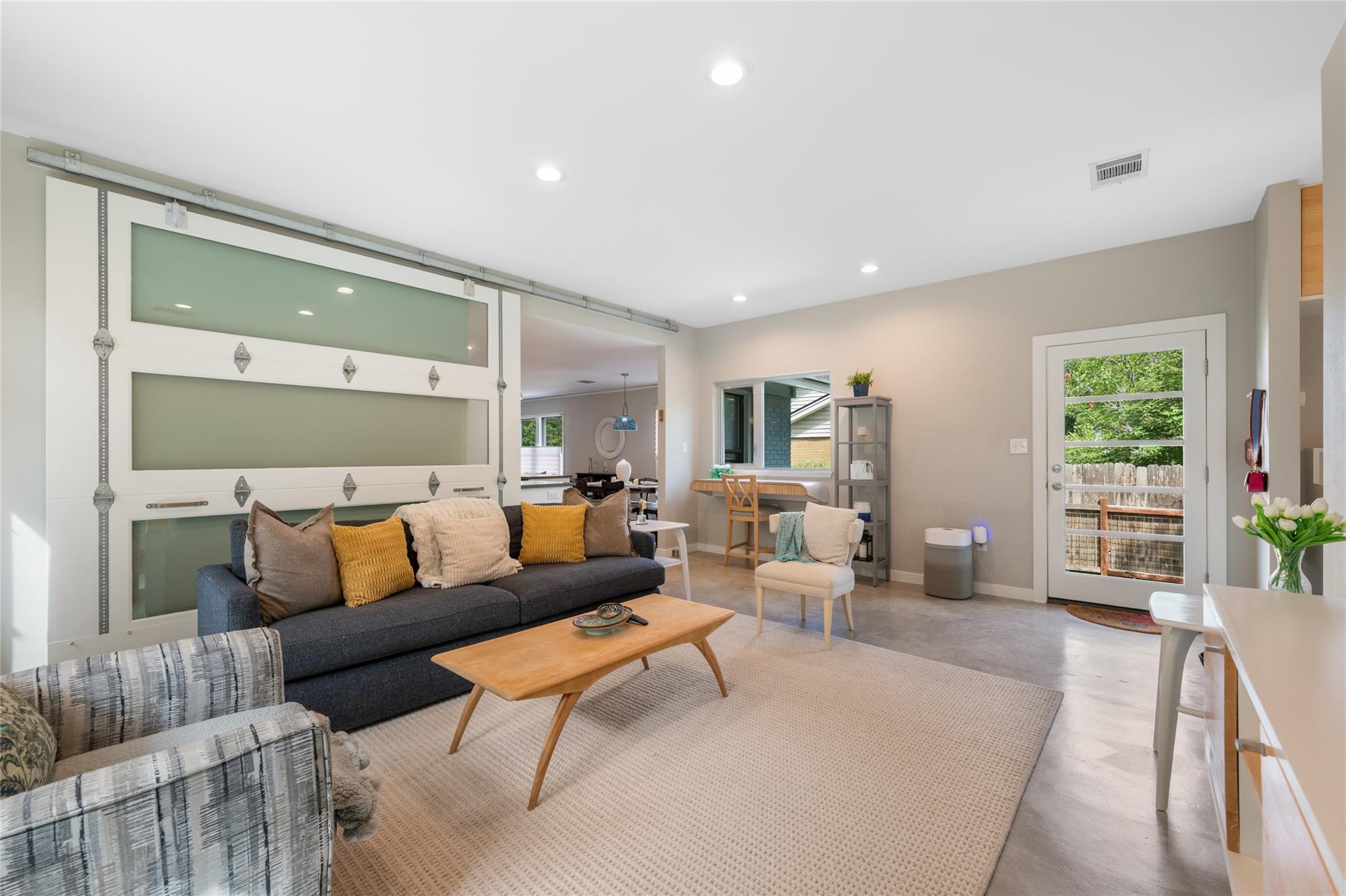 1404 Justin LN # 1