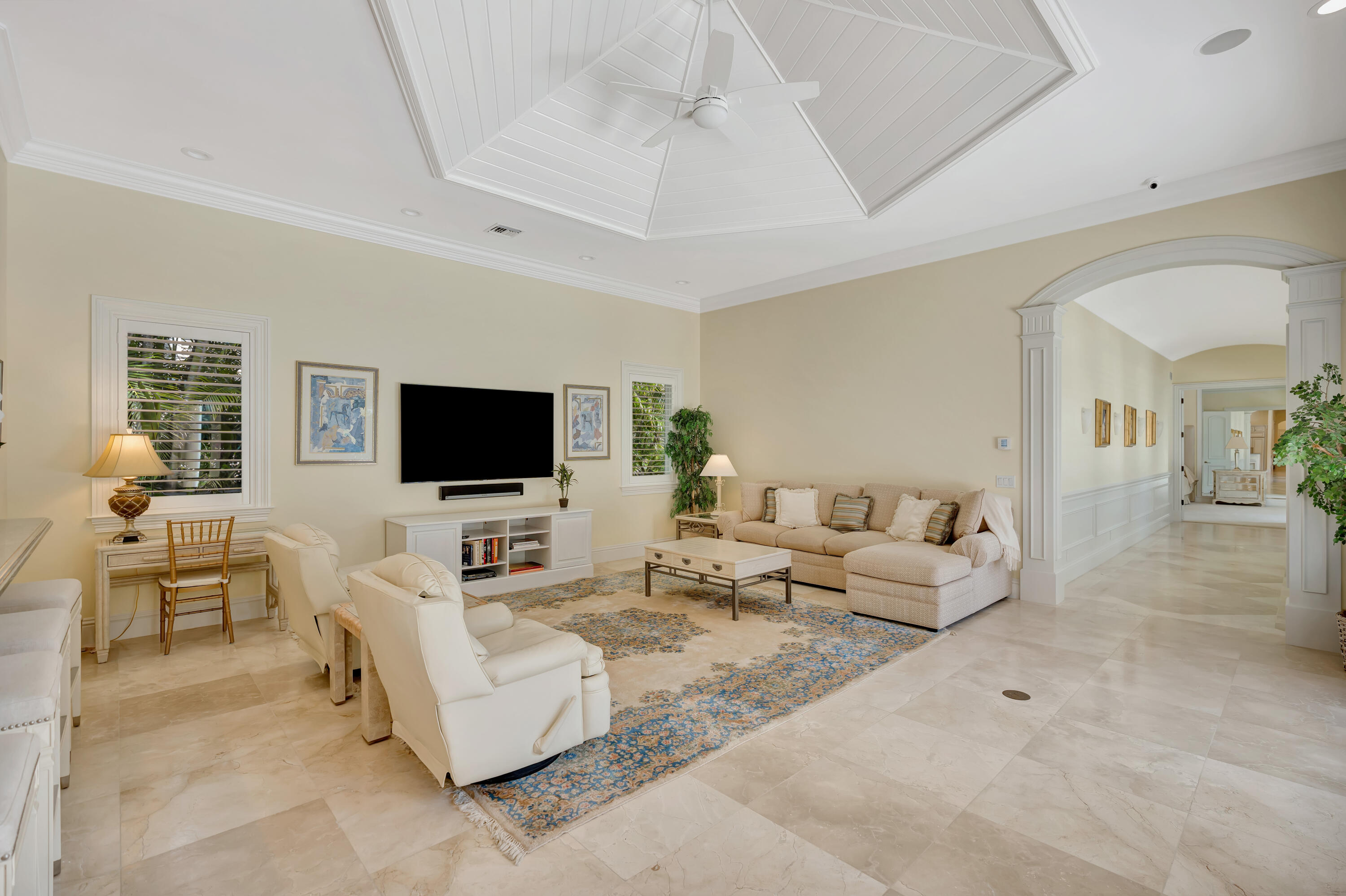 469 Mariner Dr