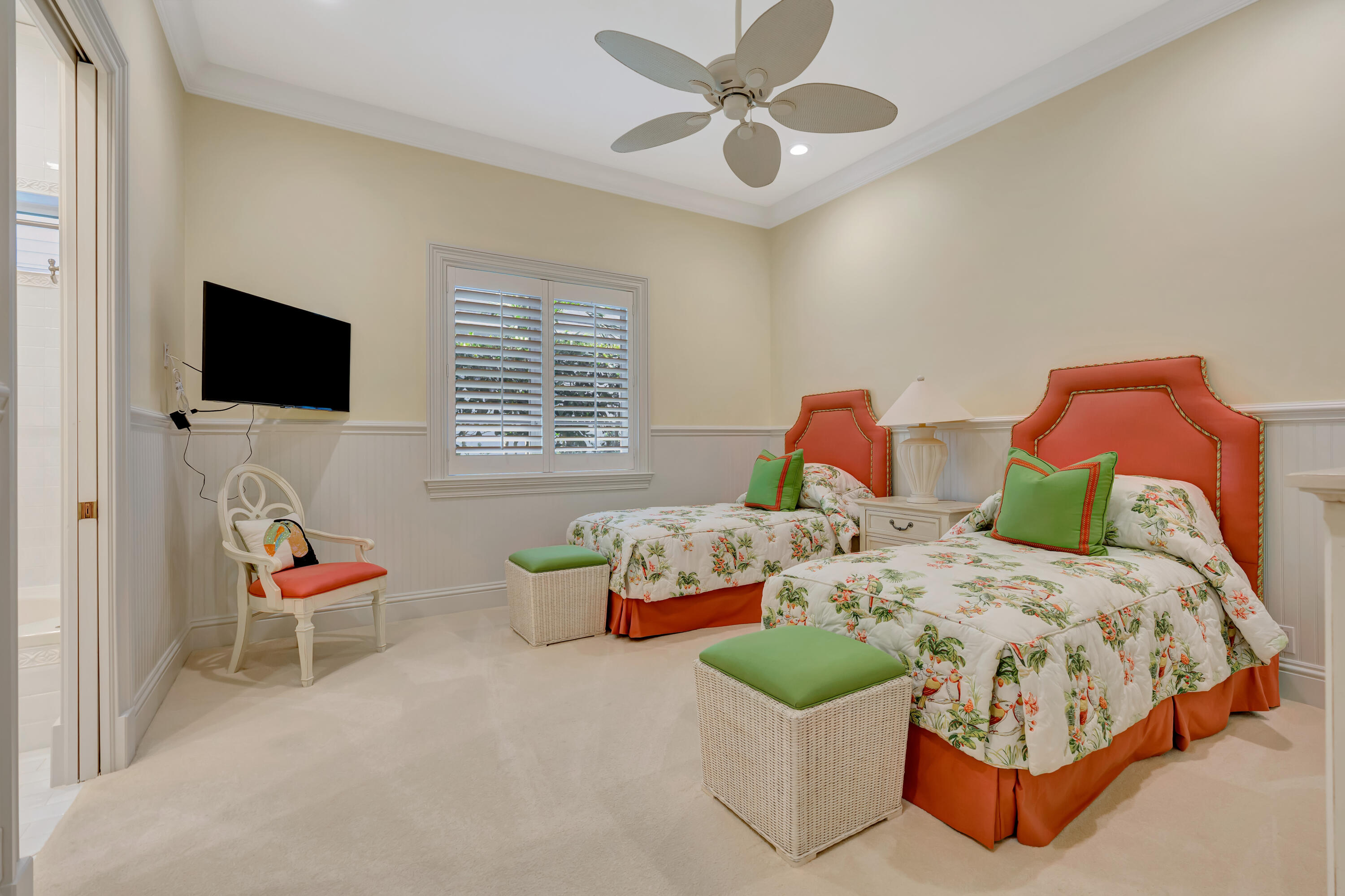 469 Mariner Dr