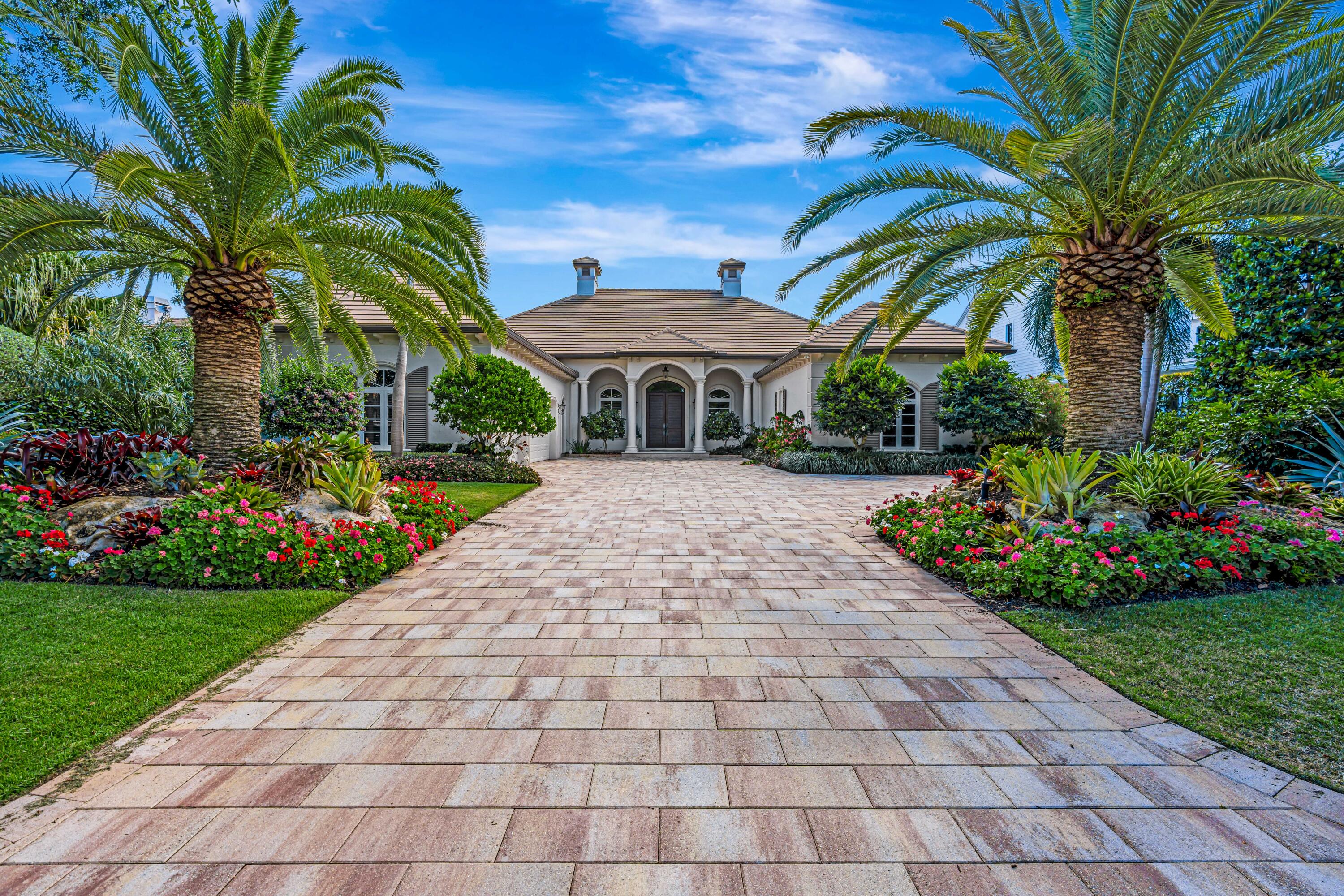 469 Mariner Dr