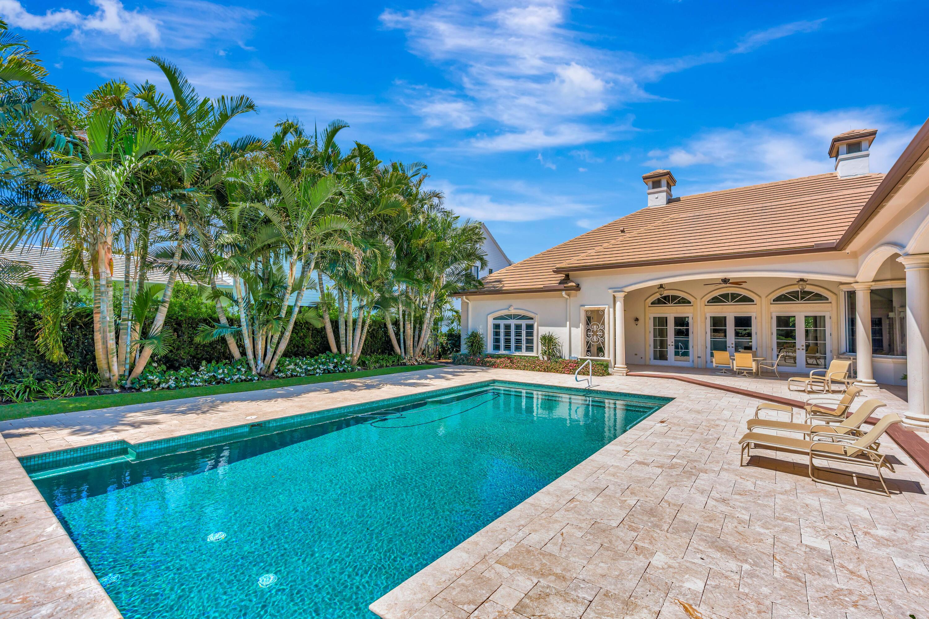 469 Mariner Dr