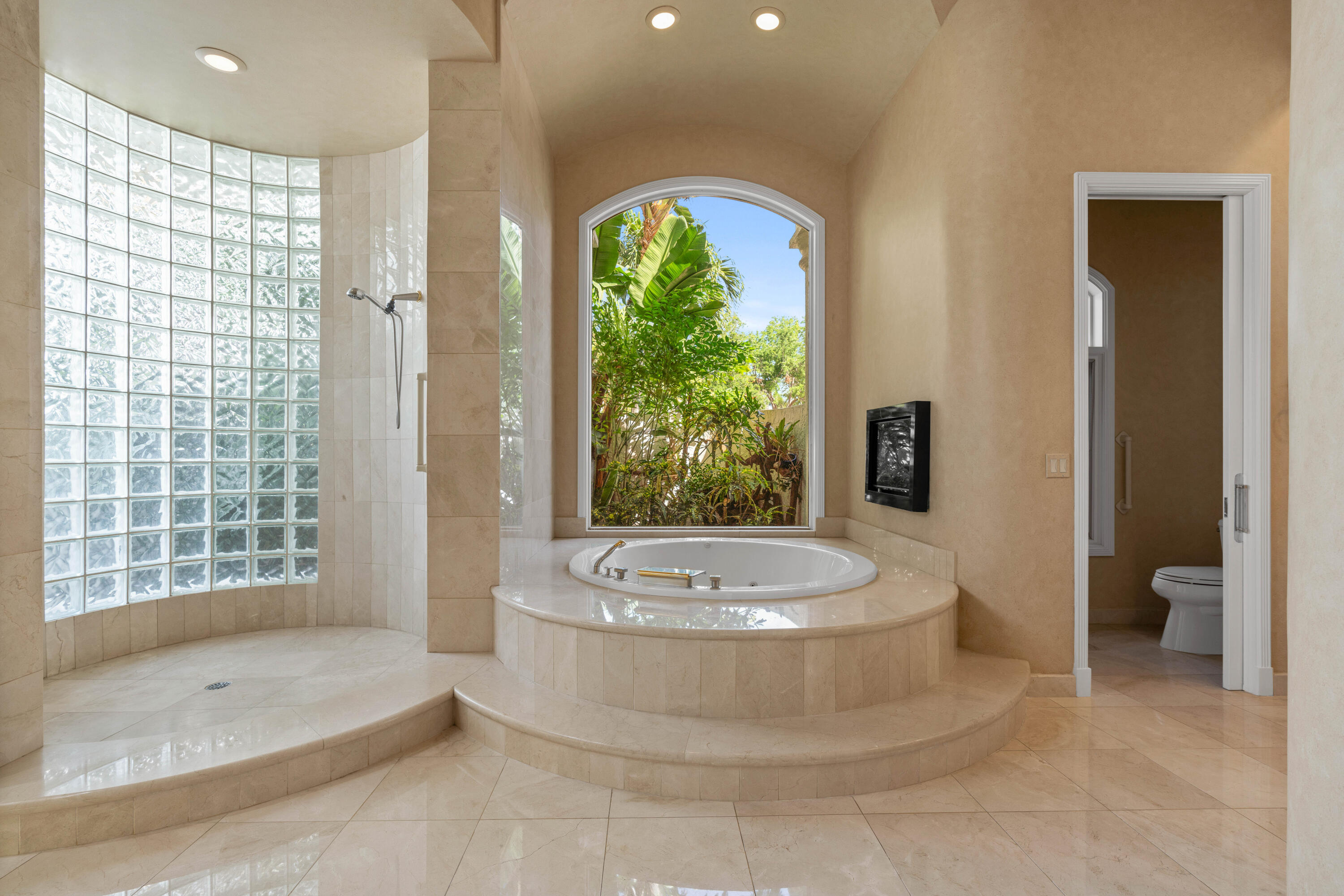 371 Eagle Dr