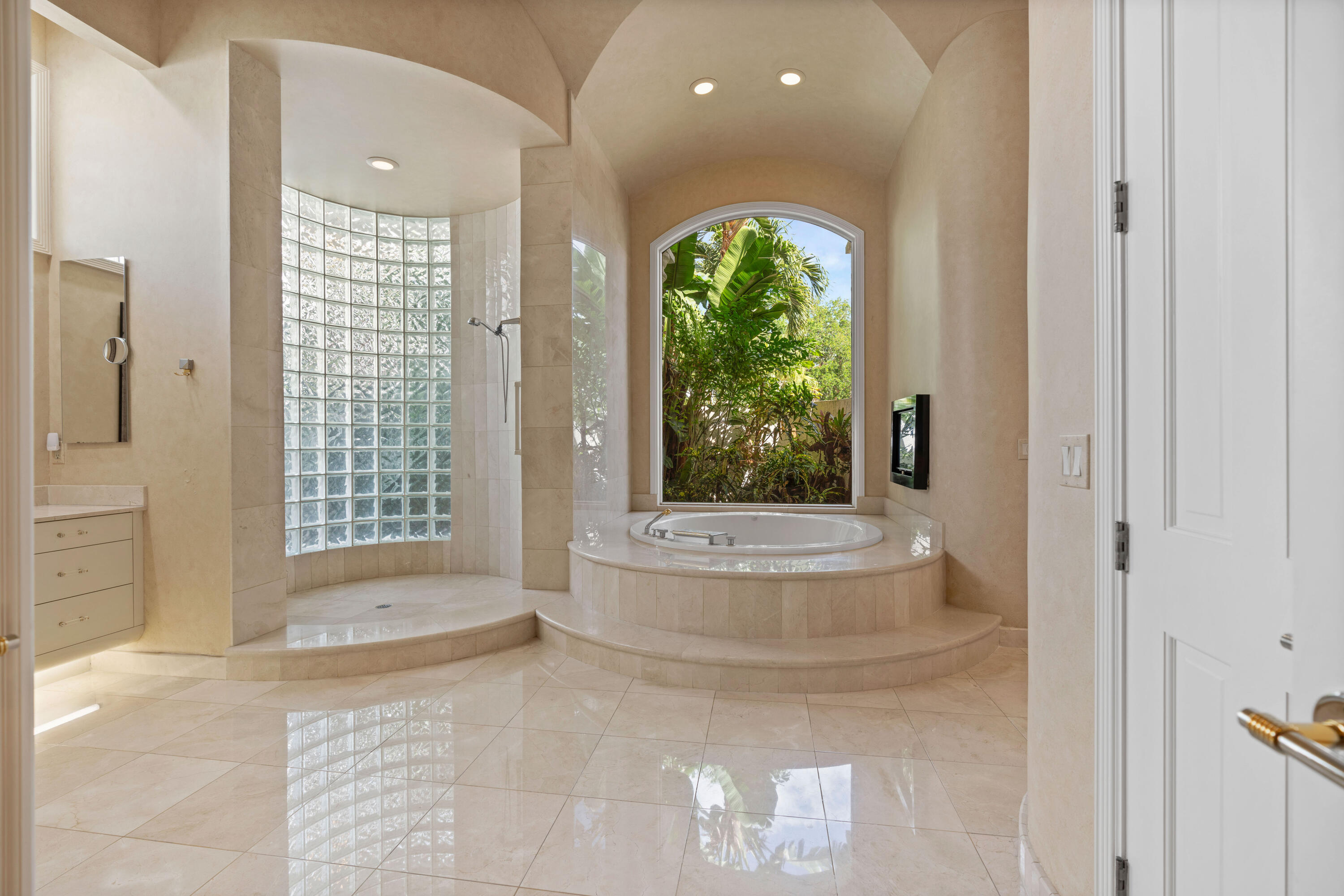 371 Eagle Dr