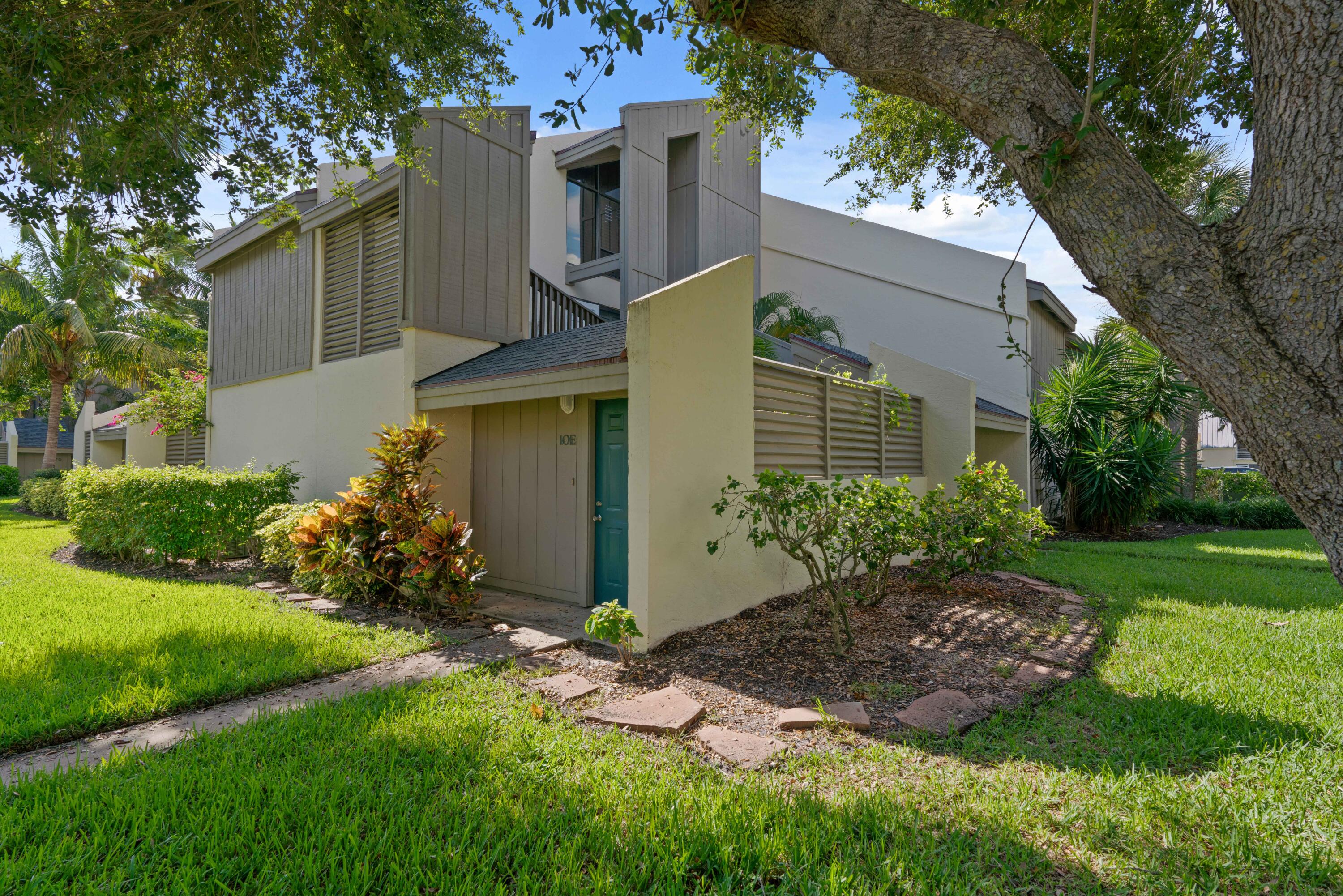 1605 S Us Highway 1 10e