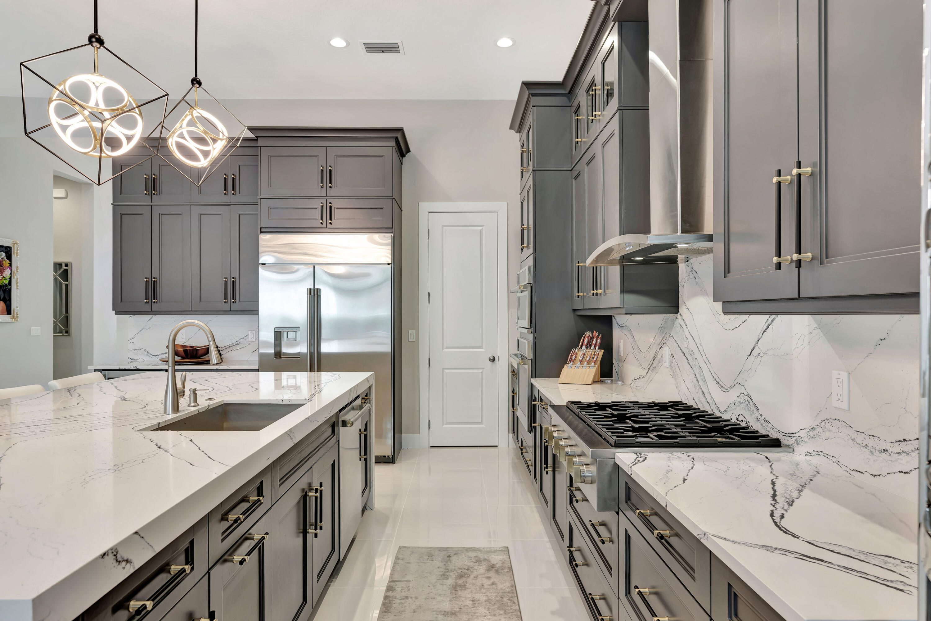 13186 Faberge Pl