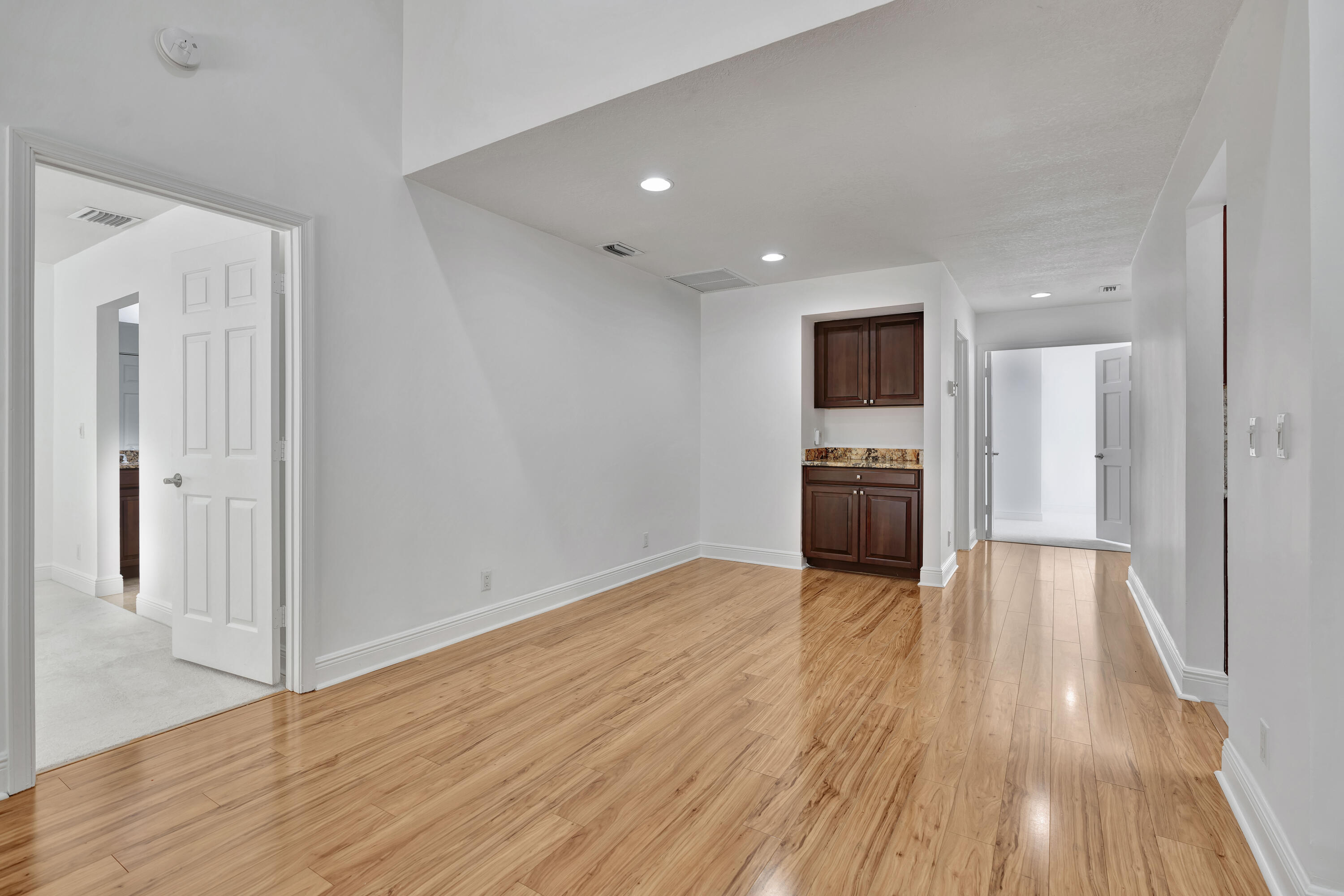 64 Balfour Rd