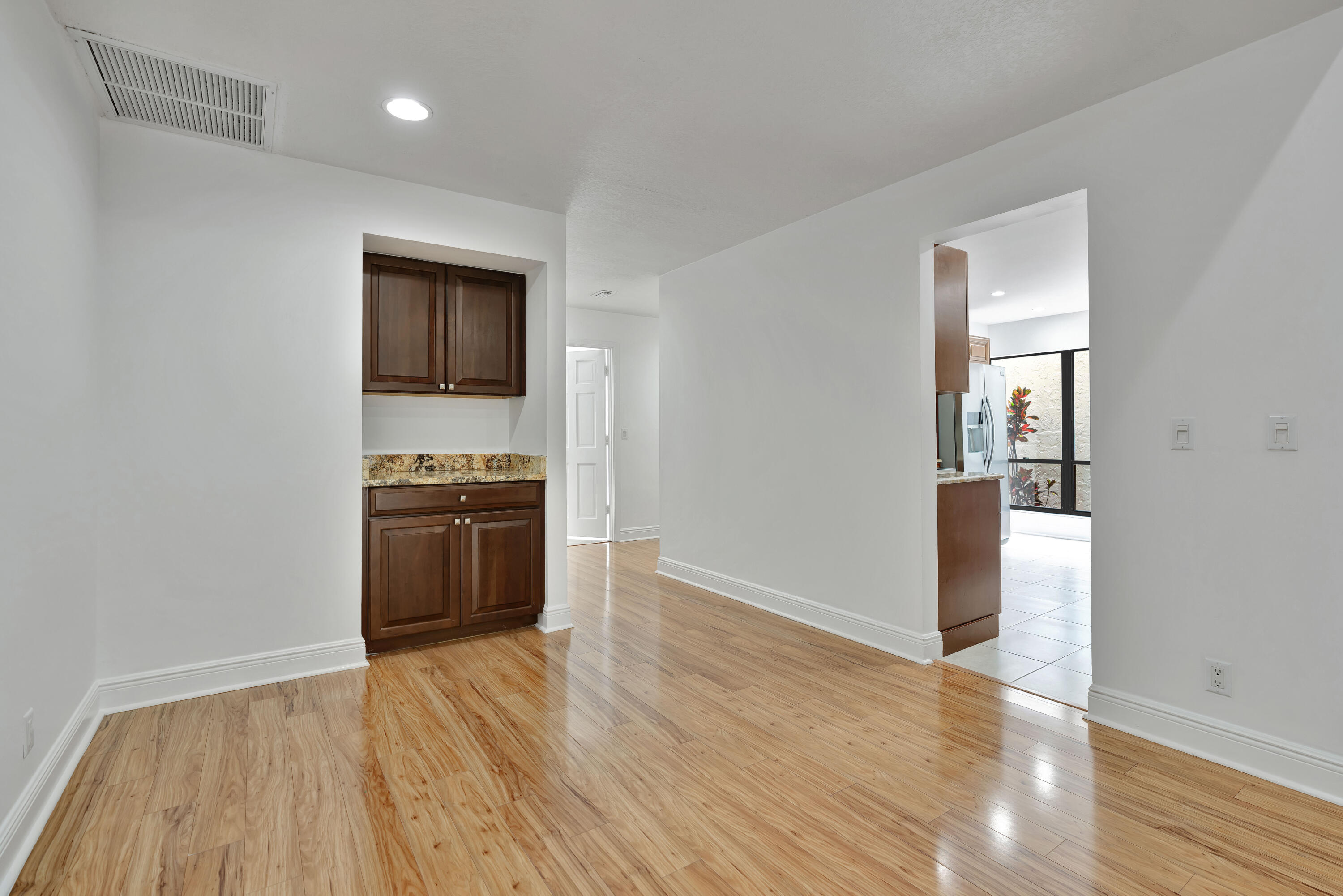 64 Balfour Rd