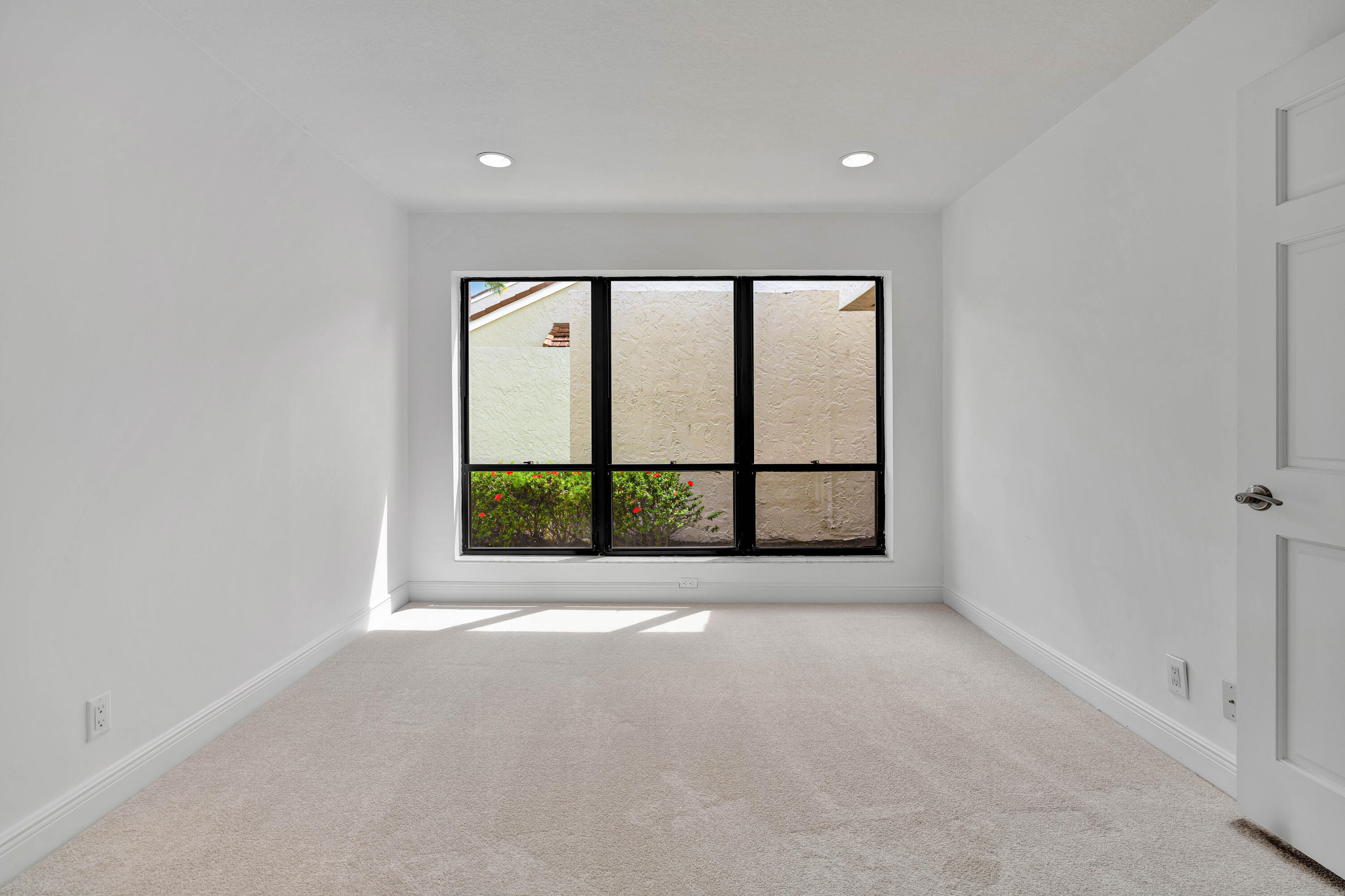 64 Balfour Rd