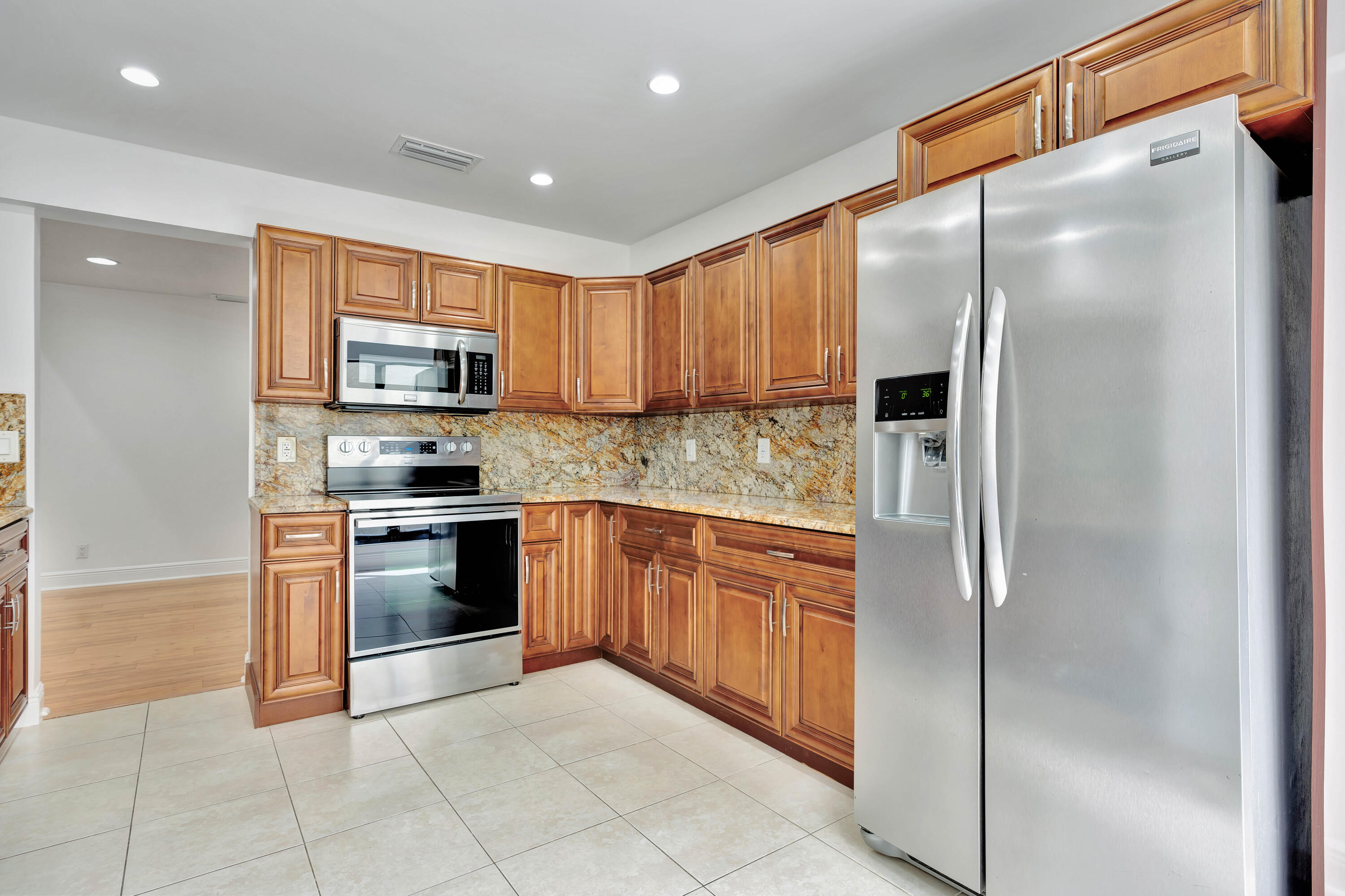 64 Balfour Rd